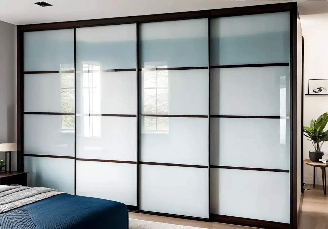 Шкаф-Купе с лакобелем.