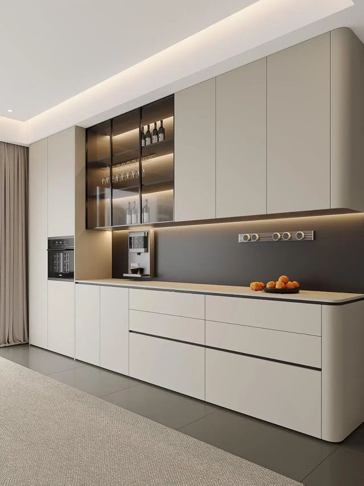 Кухня с фасадами из крашенного МДФ.