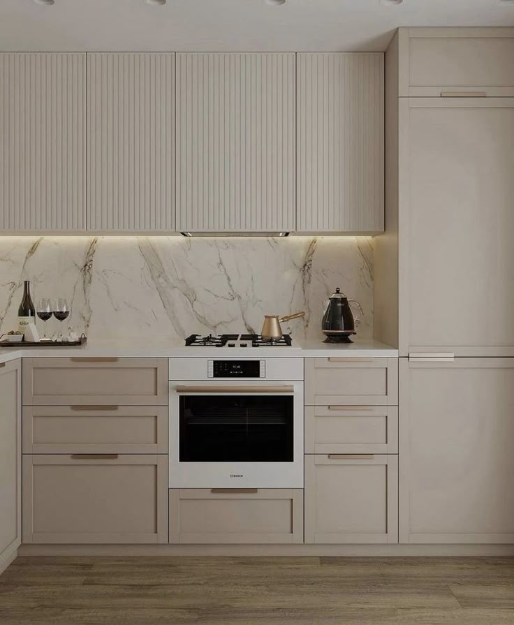 Кухня в современном неоклассическом стиле.