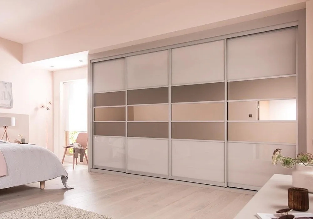 Шкаф-Купе комбинированный.