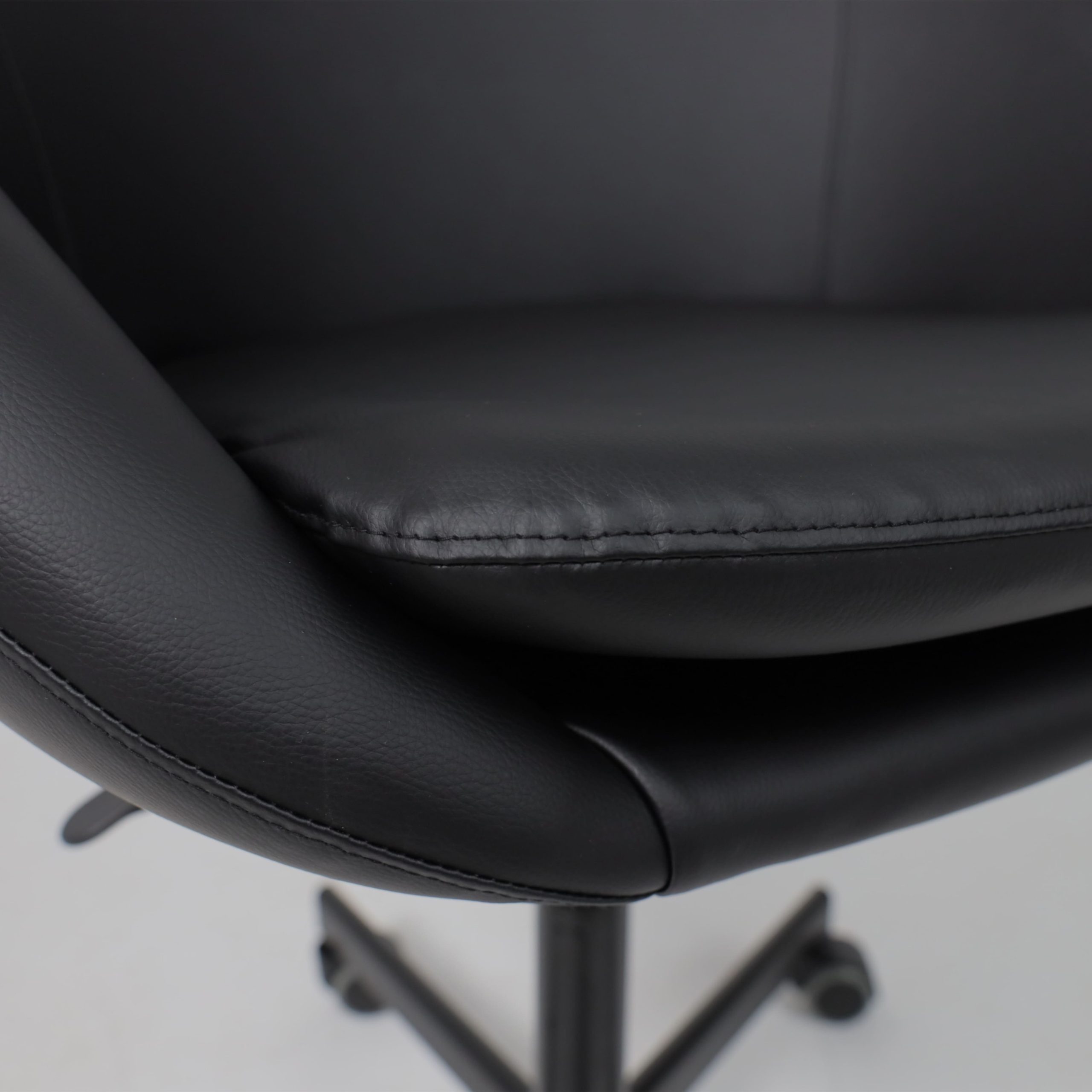 Кресло поворотное ELENA, ECO, черный