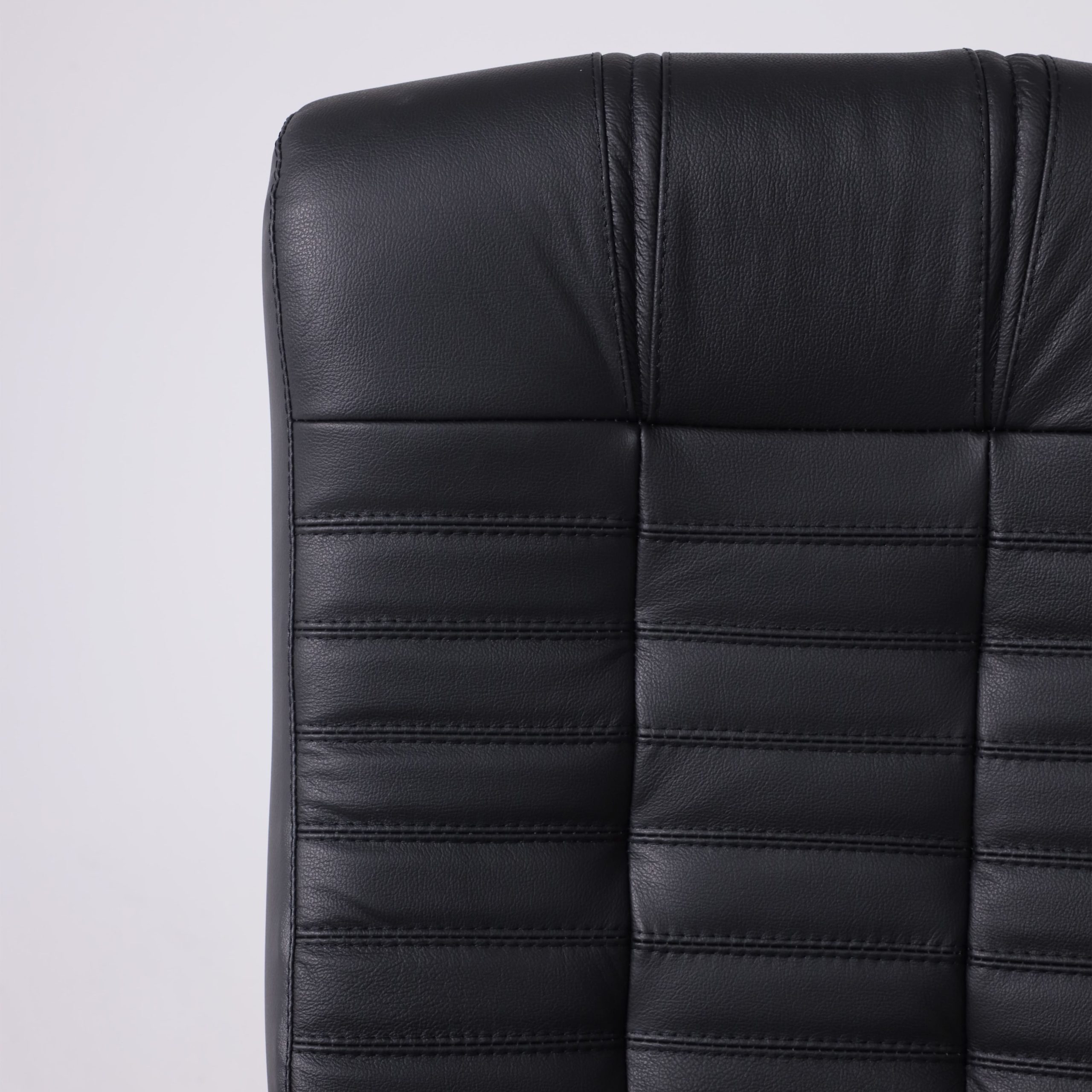 Кресло Атлант экстра (орех светлый) кожа (черная) мультиблок