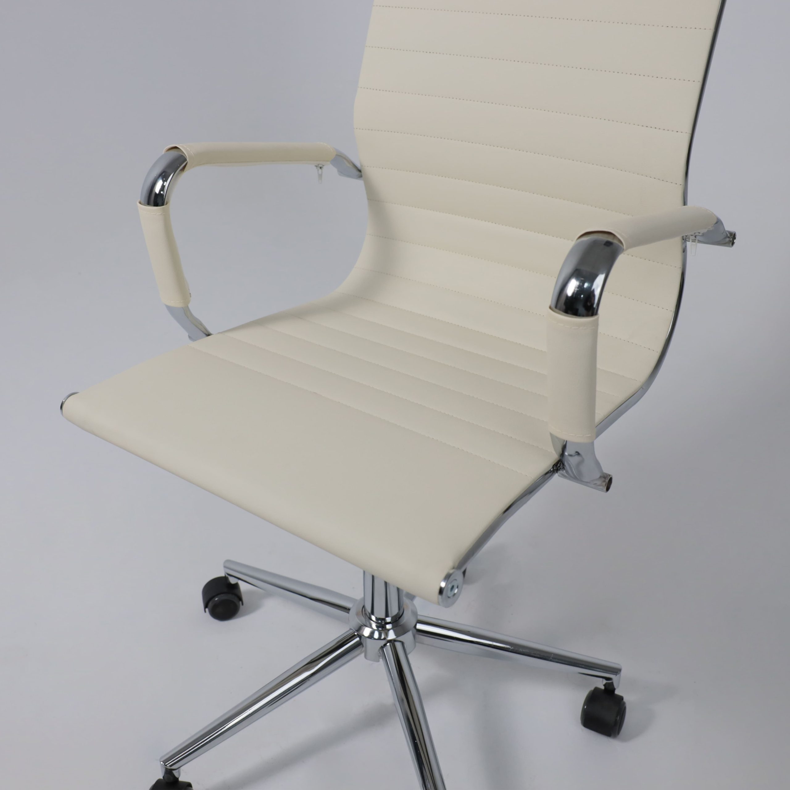 Кресло поворотное EVELIN, экокожа, кремовый