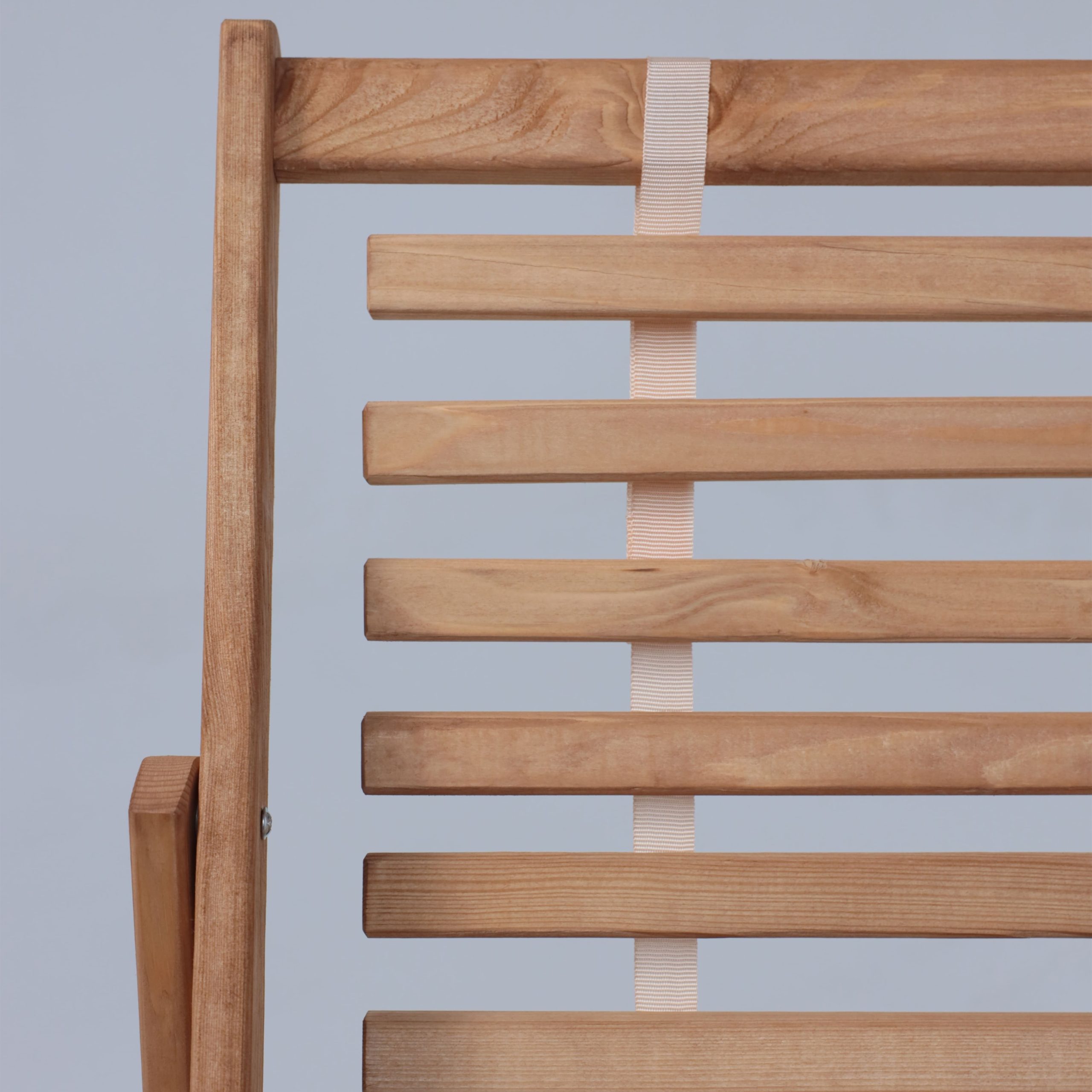 Кресло-шезлонг с подлокотниками DYATEL сиденье из дерева сосна (цвет дуб)