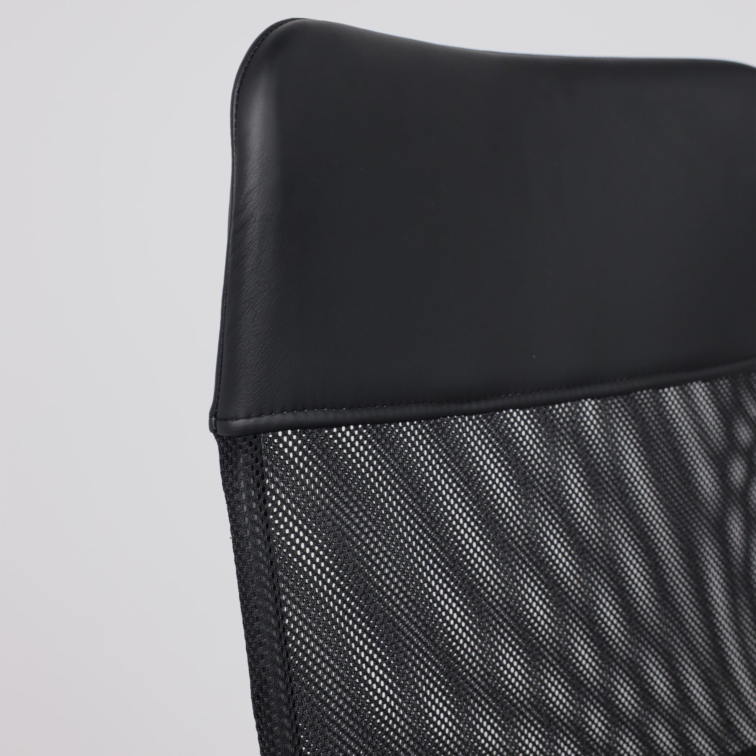 Кресло поворотное ARIA, черный, РБ