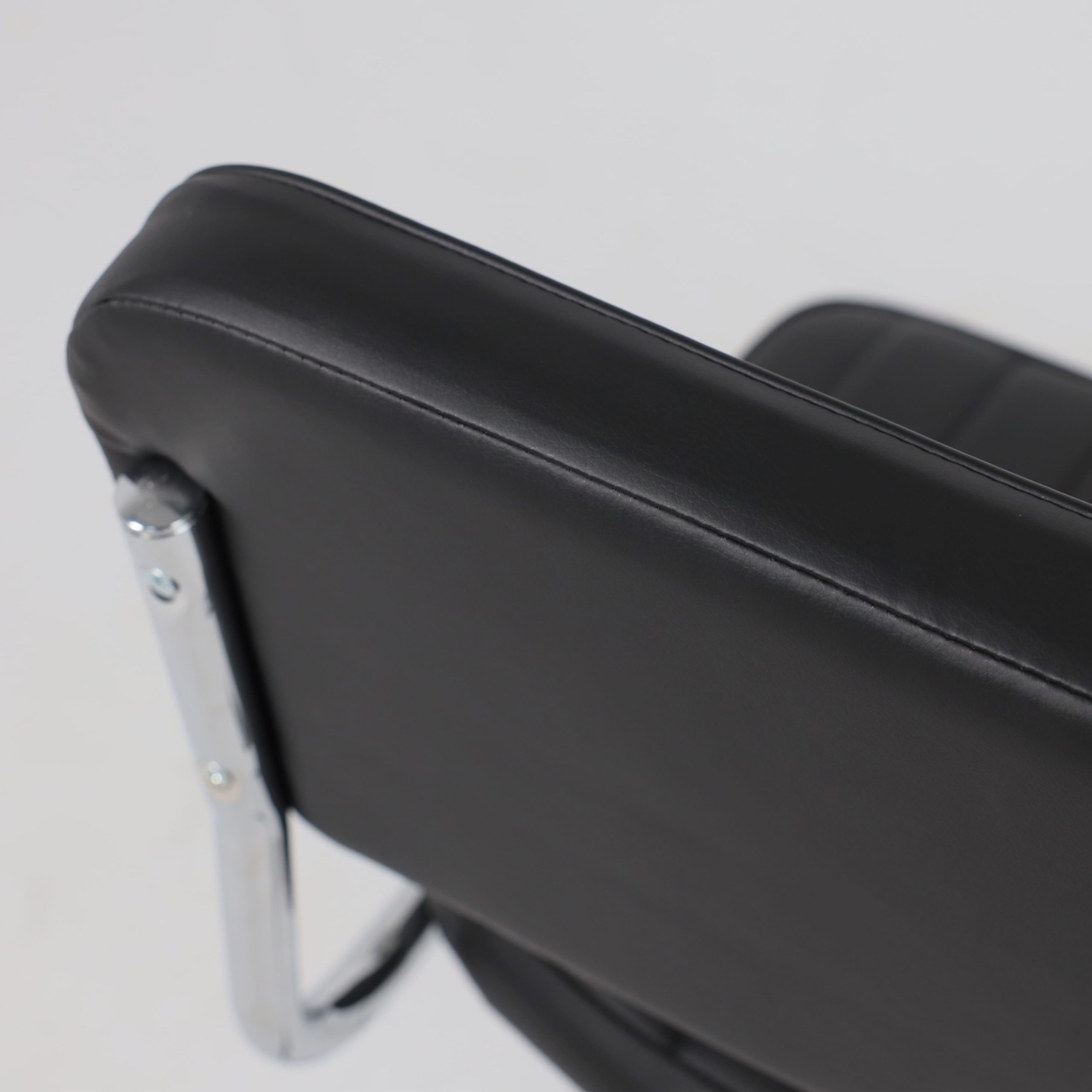 Кресло СЛАВИЯ Люкс, Pegaso черная экокожа/хром