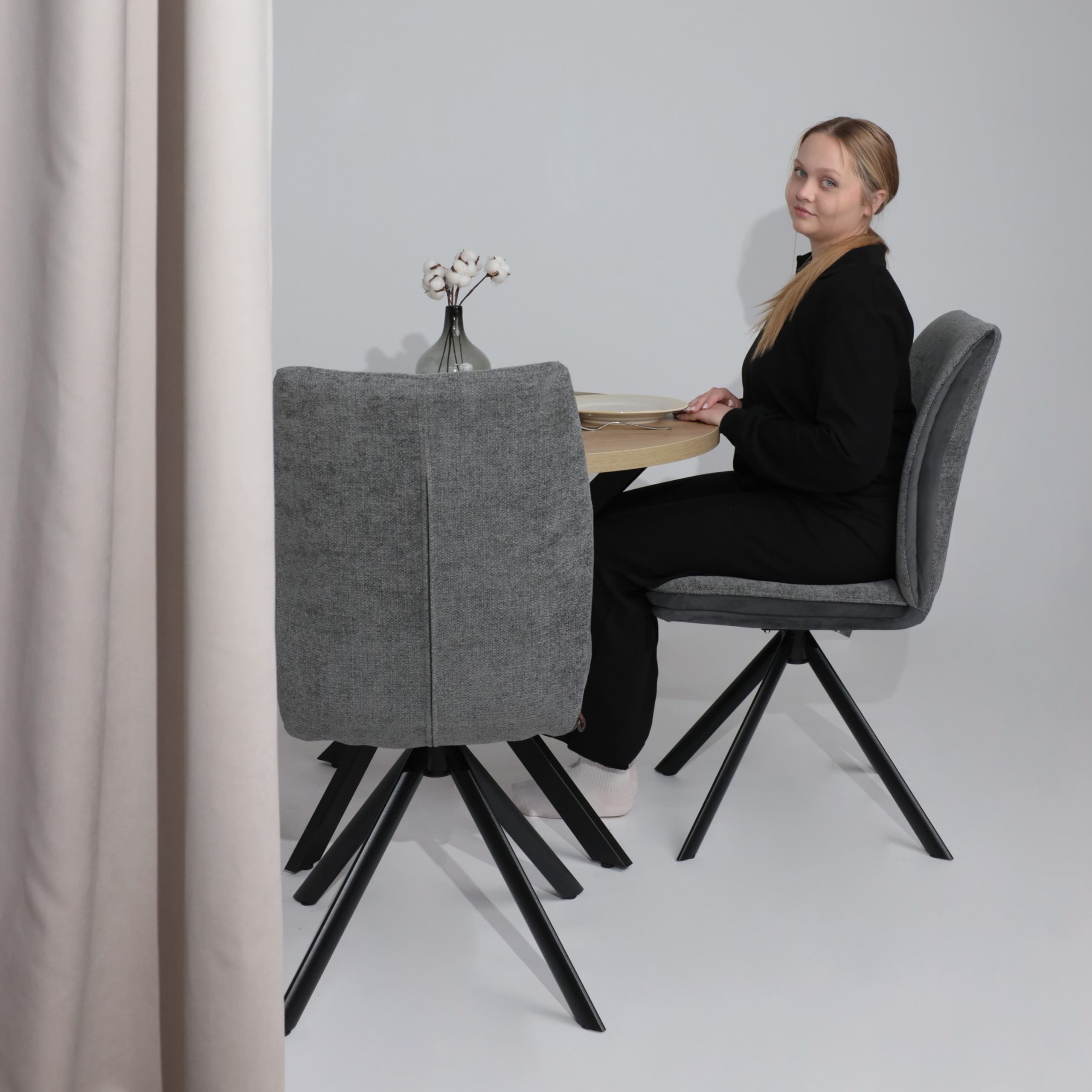 Стул SMART-R 360, g22 GRAPHITE шенилл LUX - d10 HEMATITE LUXчерный