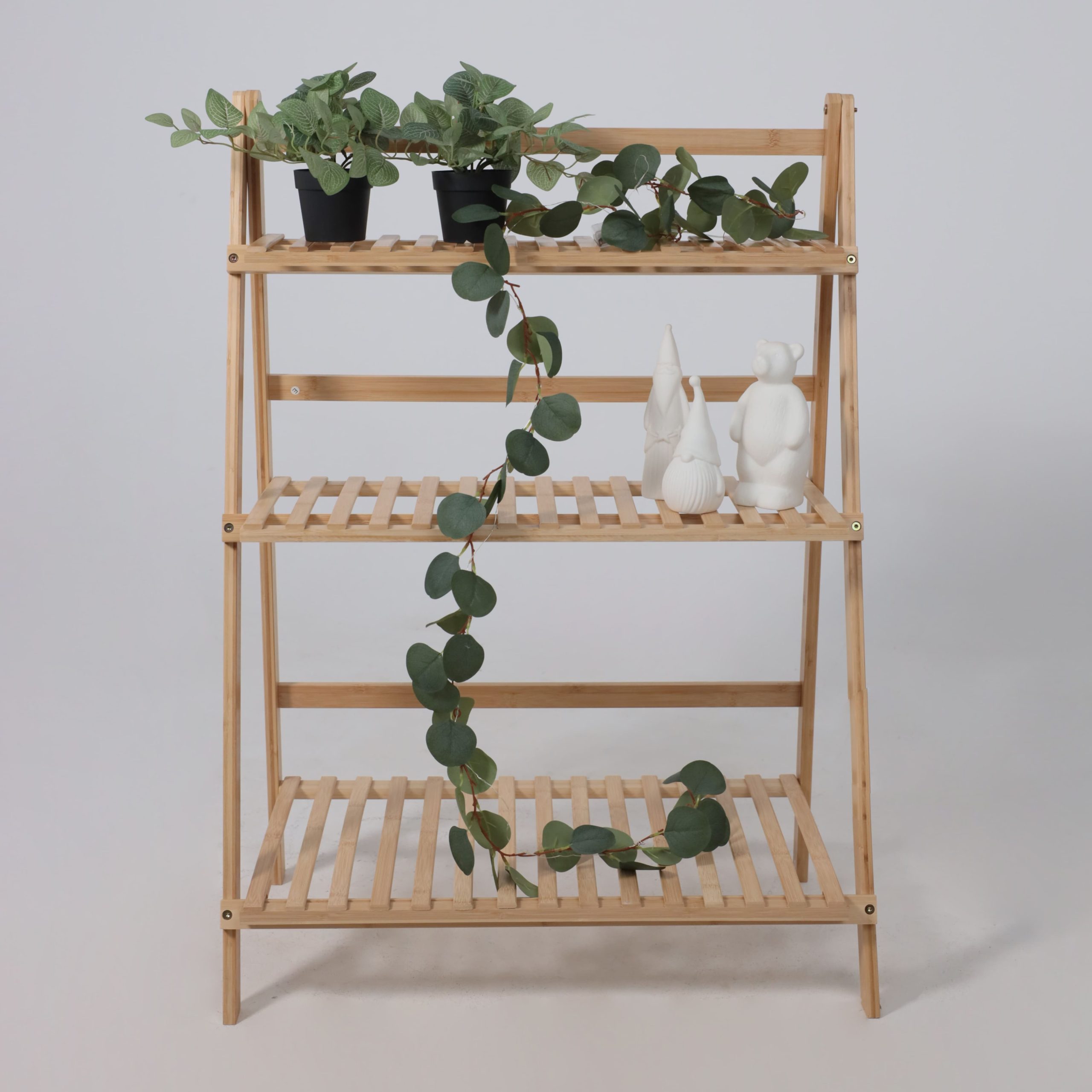 Светодиодный декор AKS тип 11 ( Гном, керамика 7.5х7х14.5см 1LED, 3*LR44 )