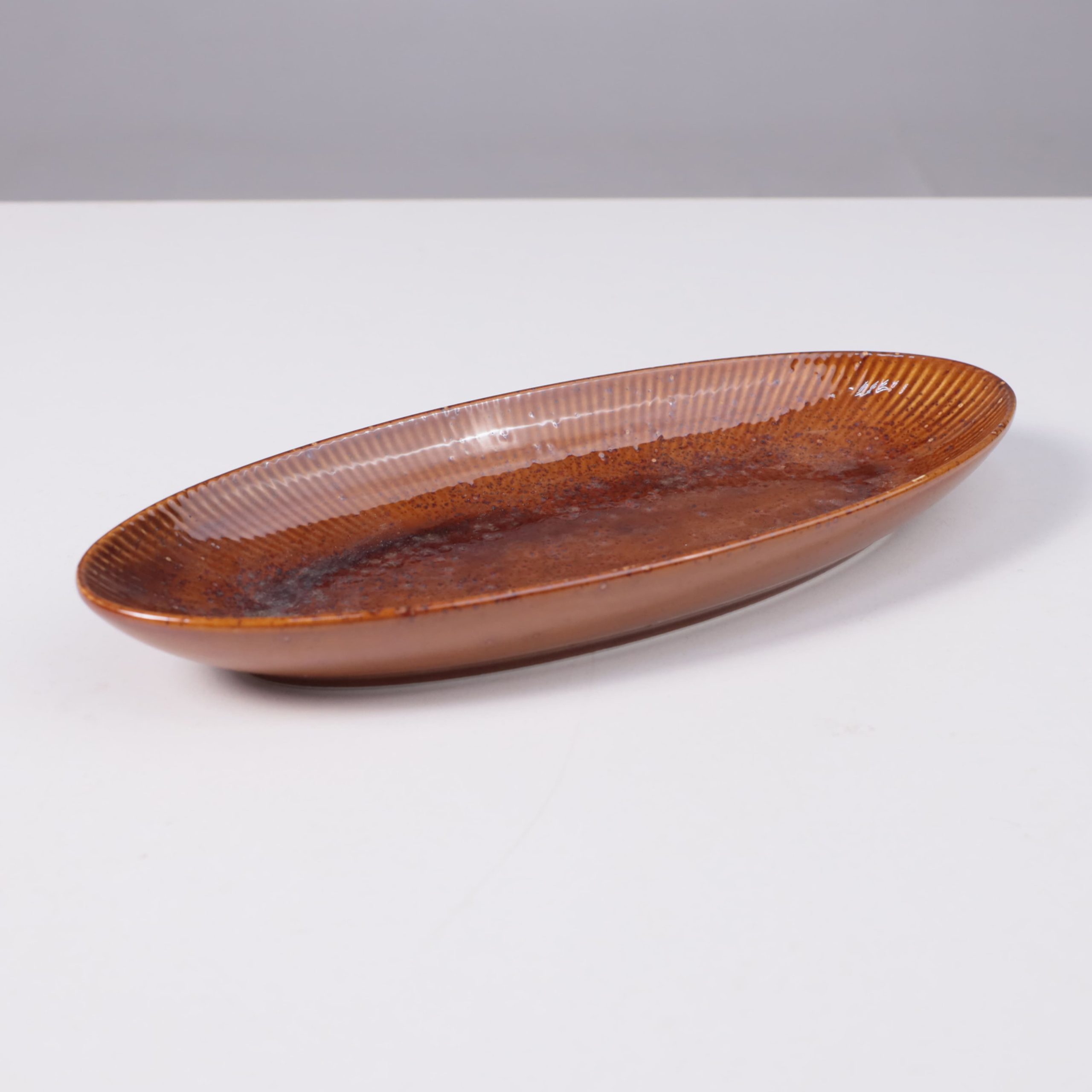 Блюдо для рыбы AURORA, фарфор, каштановый, 31*13*3,6см