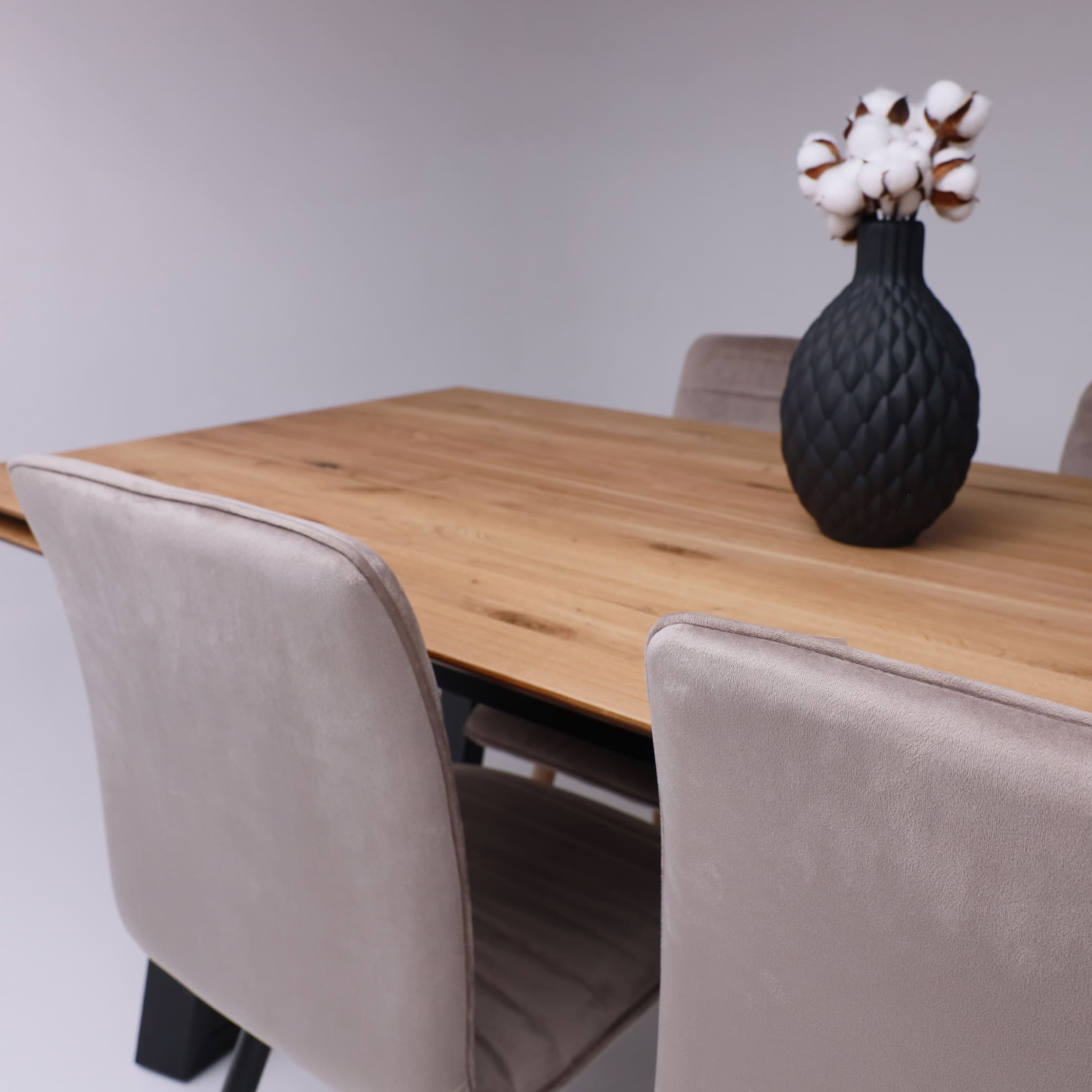 Стол САНГАЙ раздвижной, 136(196)*80*80, дуб натуральный / черный (ПрР-7 DSW (02) ТрН/Р-80)