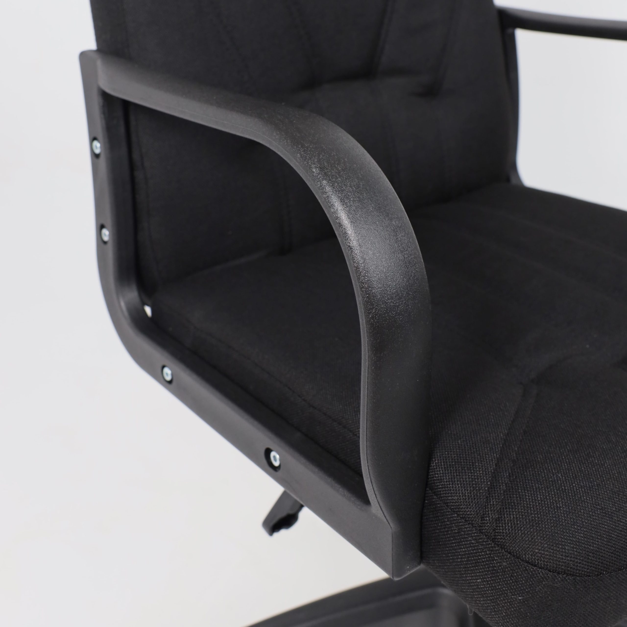 Кресло поворотное МЕНЕДЖЕР PL, Leto 70 черная ткань