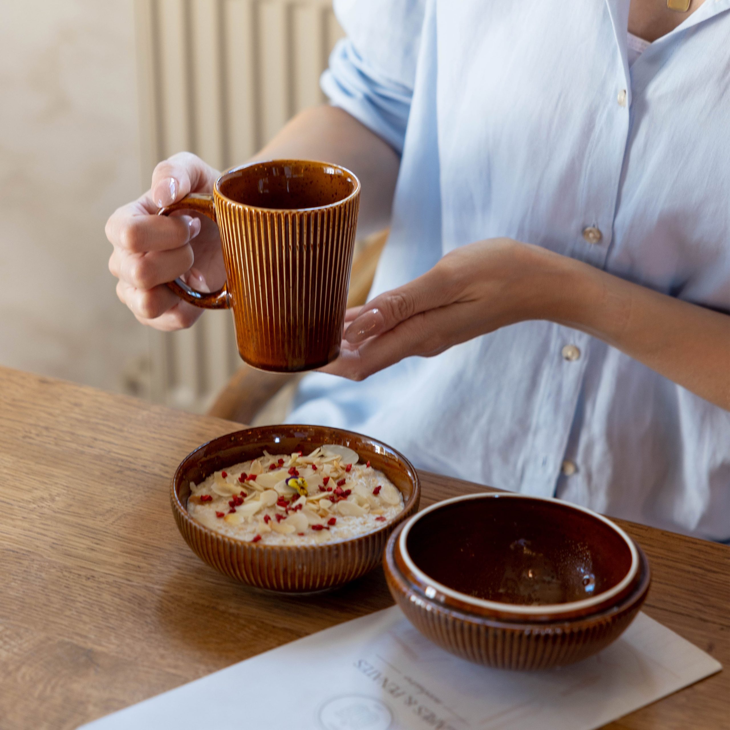 Кружка AURORA, фарфор, каштановый, 250мл