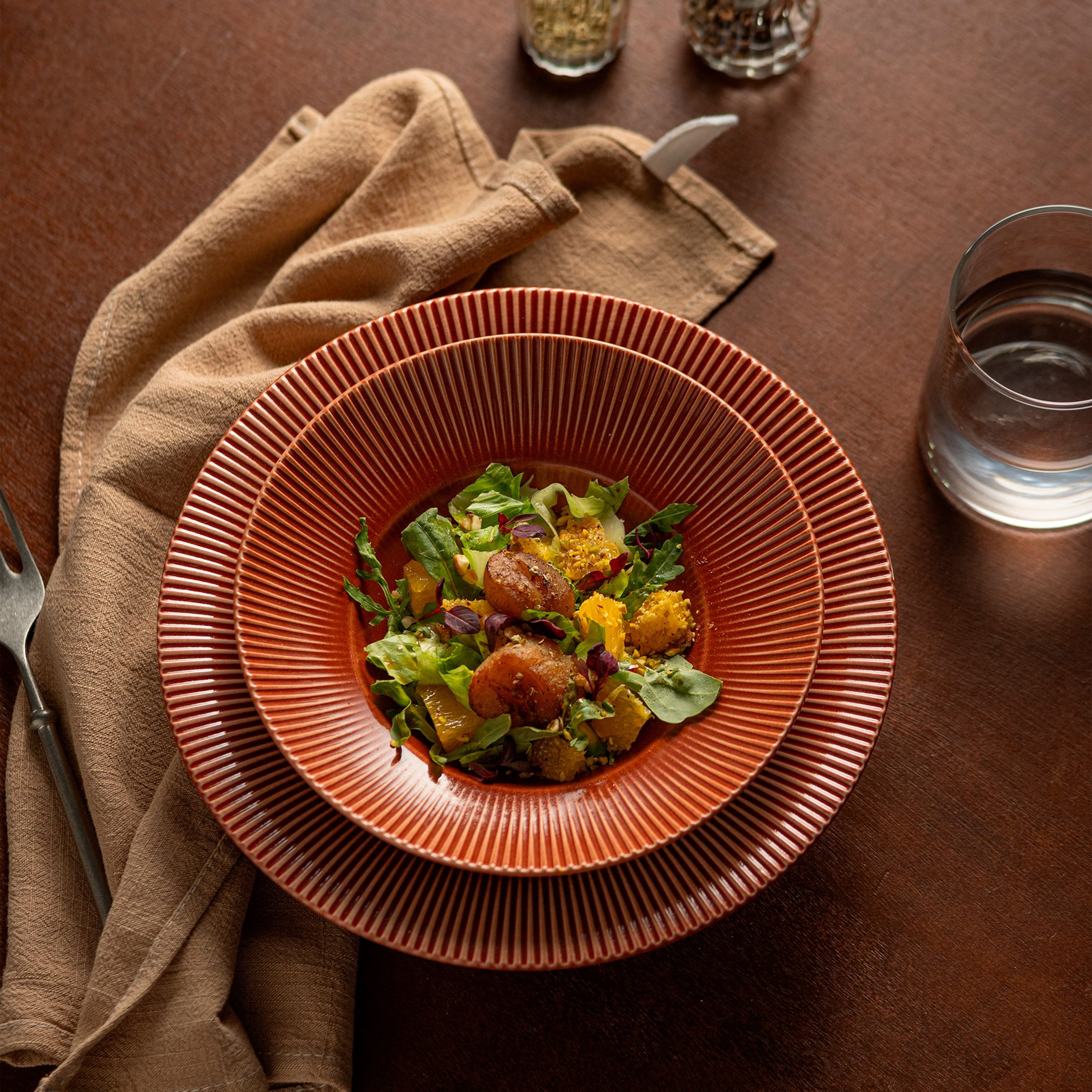 Блюдо AURORA, фарфор, каштановый, d25.5*3см