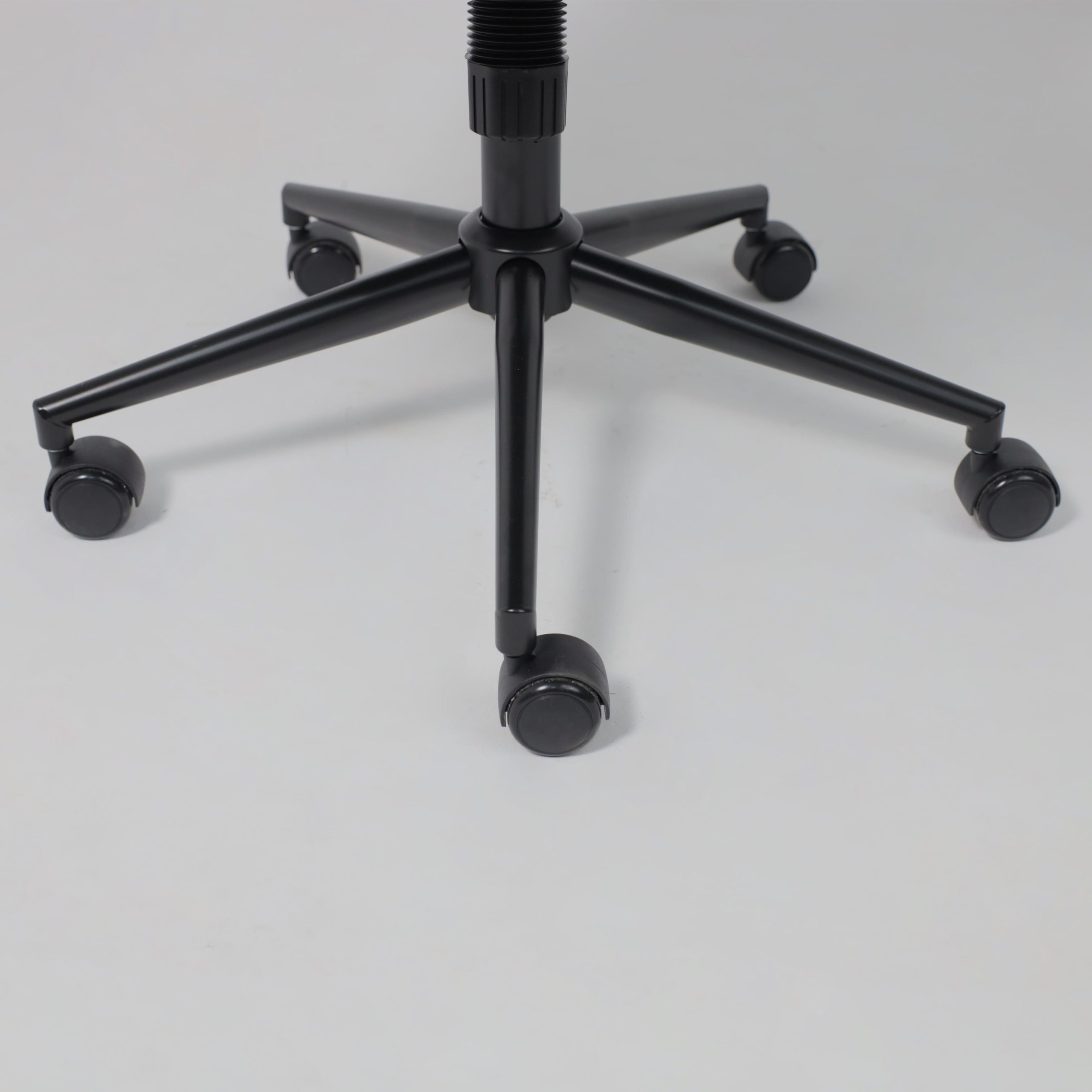 Кресло рабочее INDIGO, LB зеленый/черный