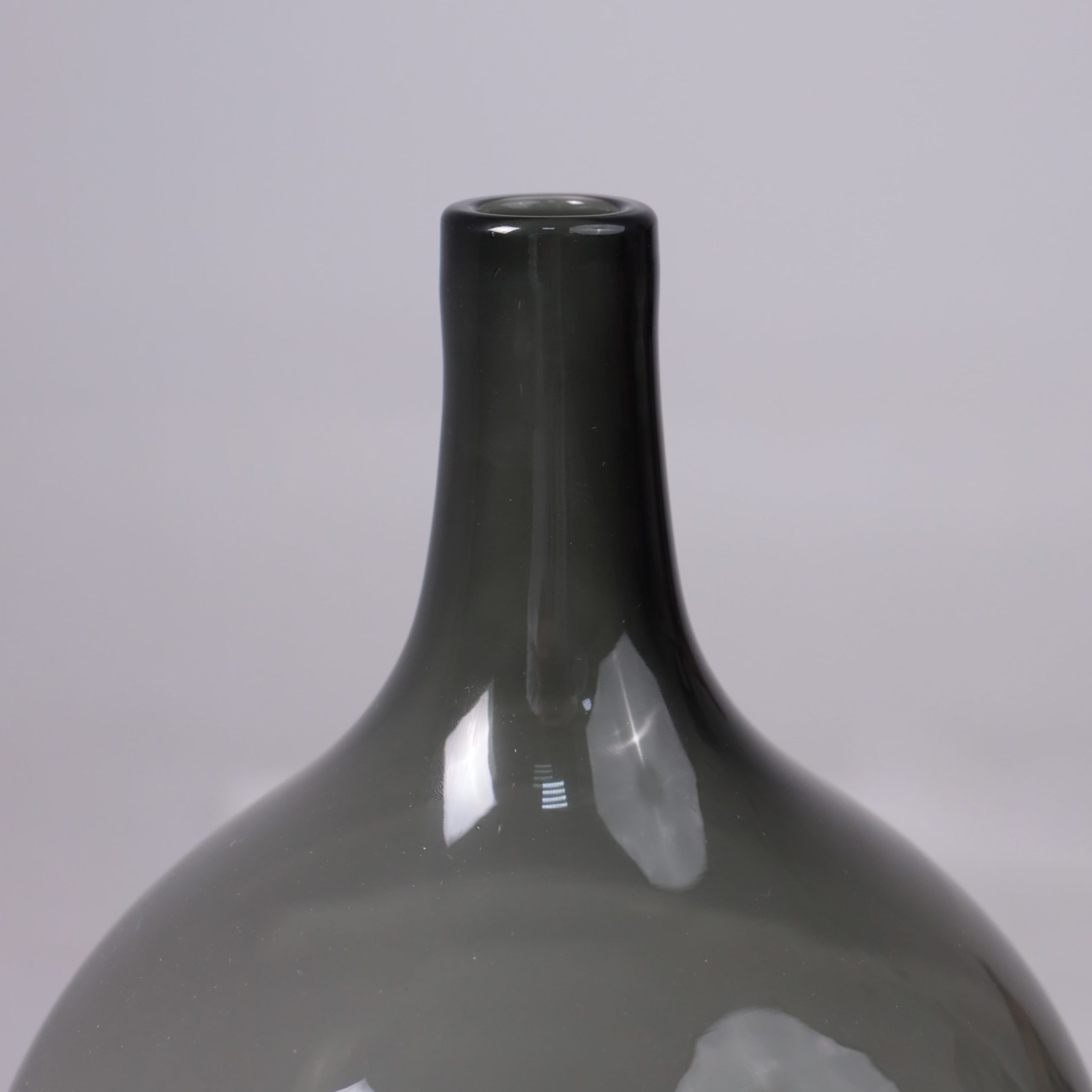 Ваза стеклянная FOAM, дымчатый, 18*29см