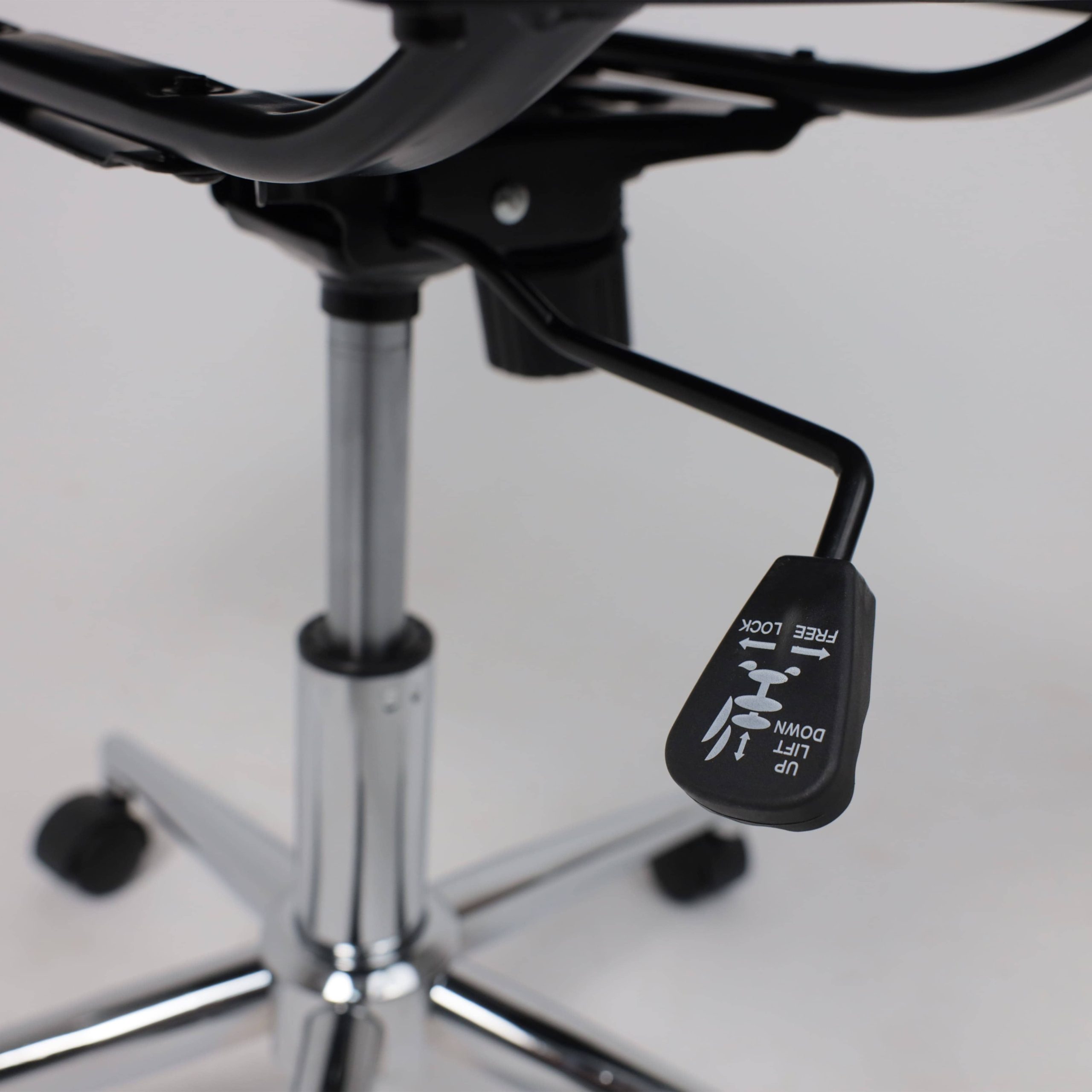 Кресло поворотное EVELIN, экокожа, бежевый