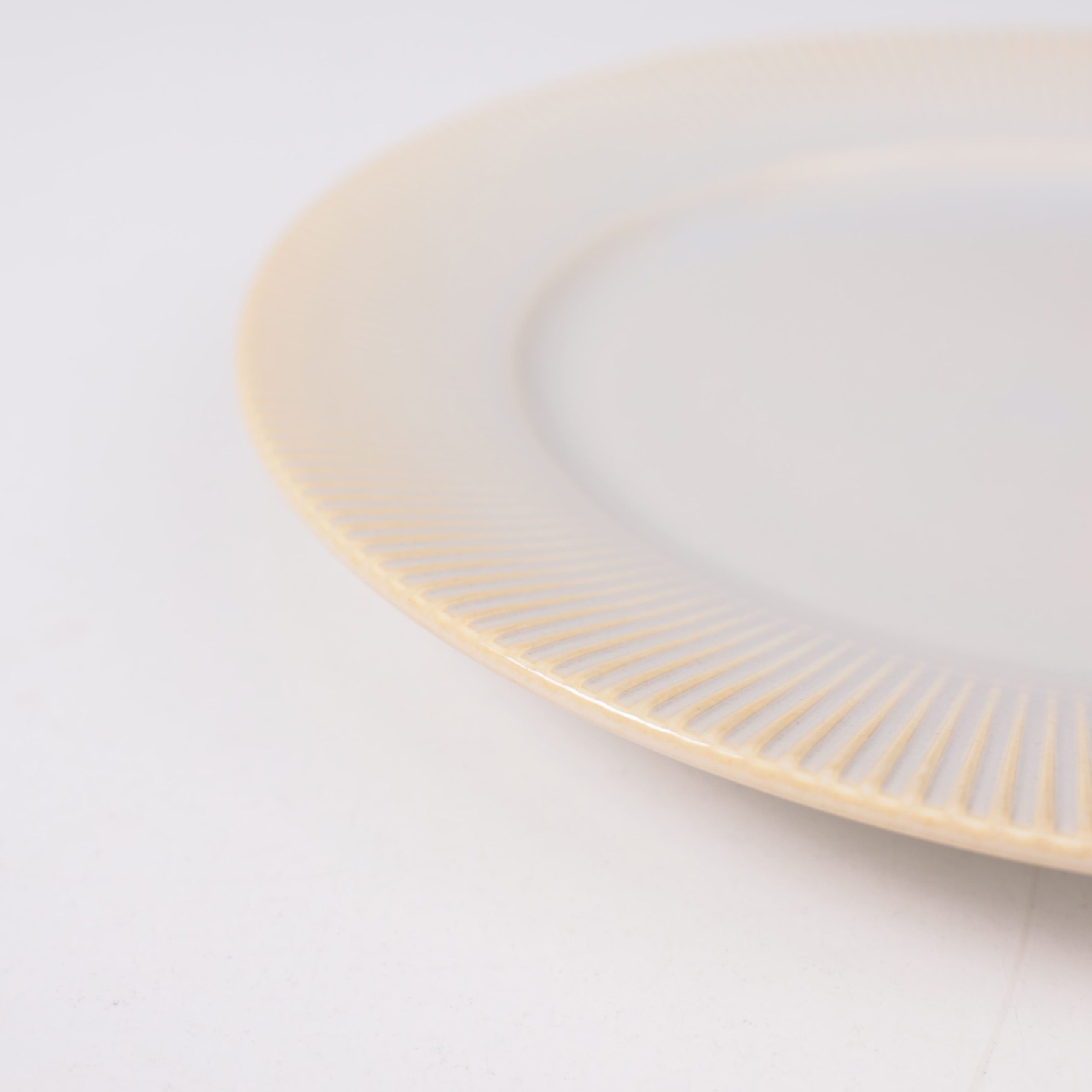 Блюдо AURORA, фарфор, айвори, d25.5*3см