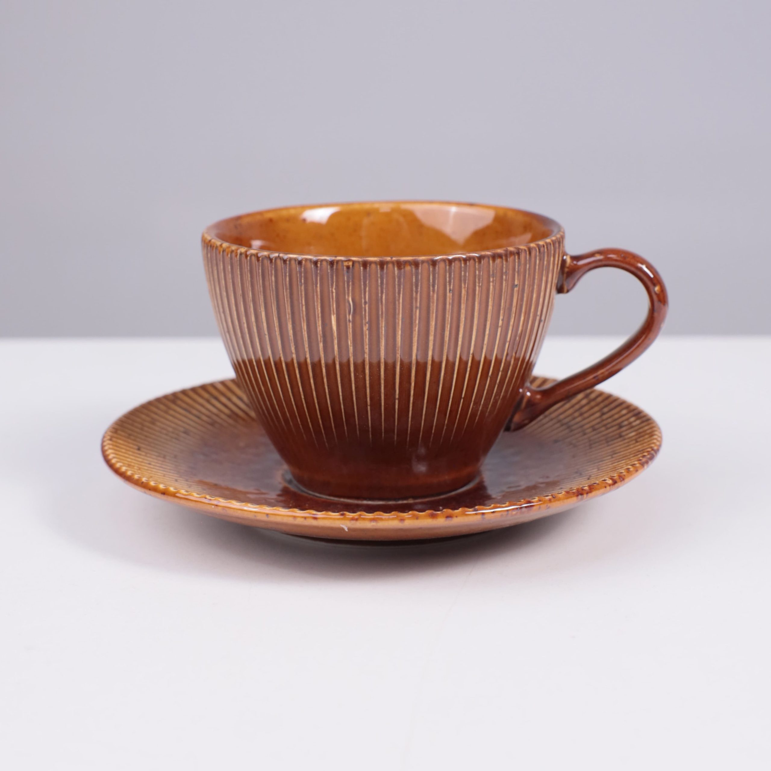 Чайный набор AURORA, фарфор, каштановый,200мл + блюдце