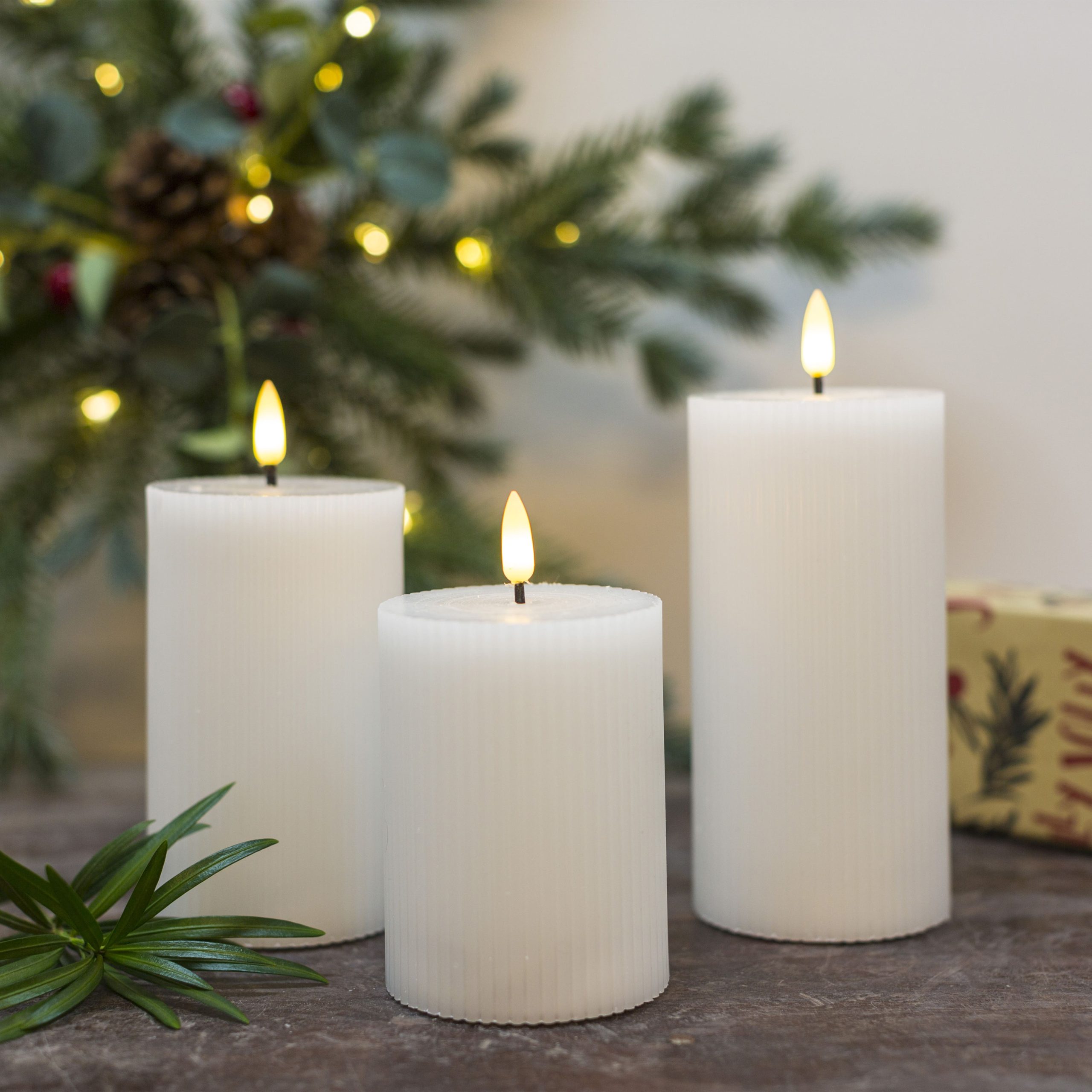 Комплект из электронных свечей AKS тип 1 ( 3 свечи 7.5х13/15.5/18см 1LEDх3, 2ААх3 )