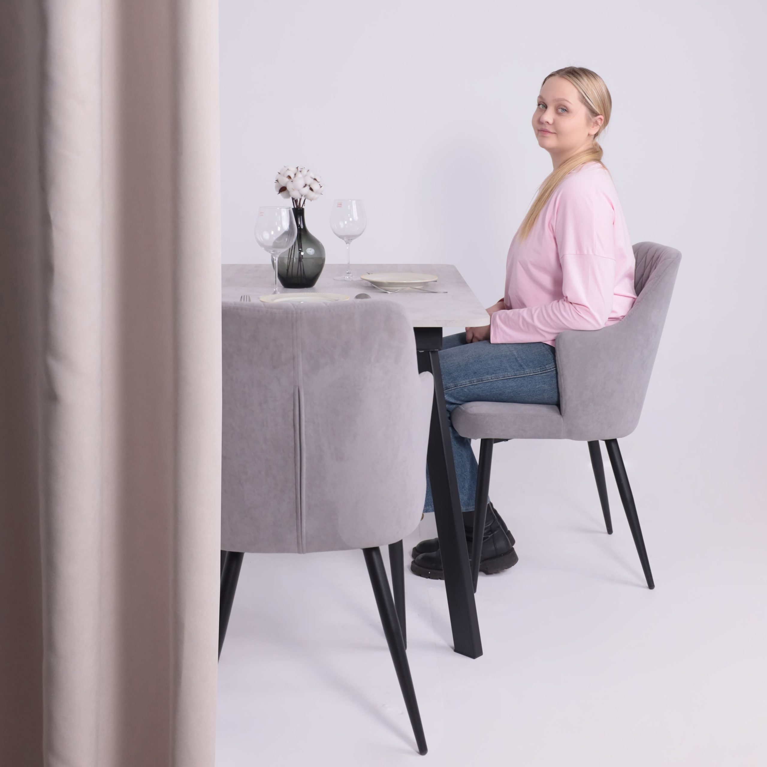 Стол AV 1209/1, ЛМДФ, раздвижной 1200(1600)*800 Ароза светлая/черный