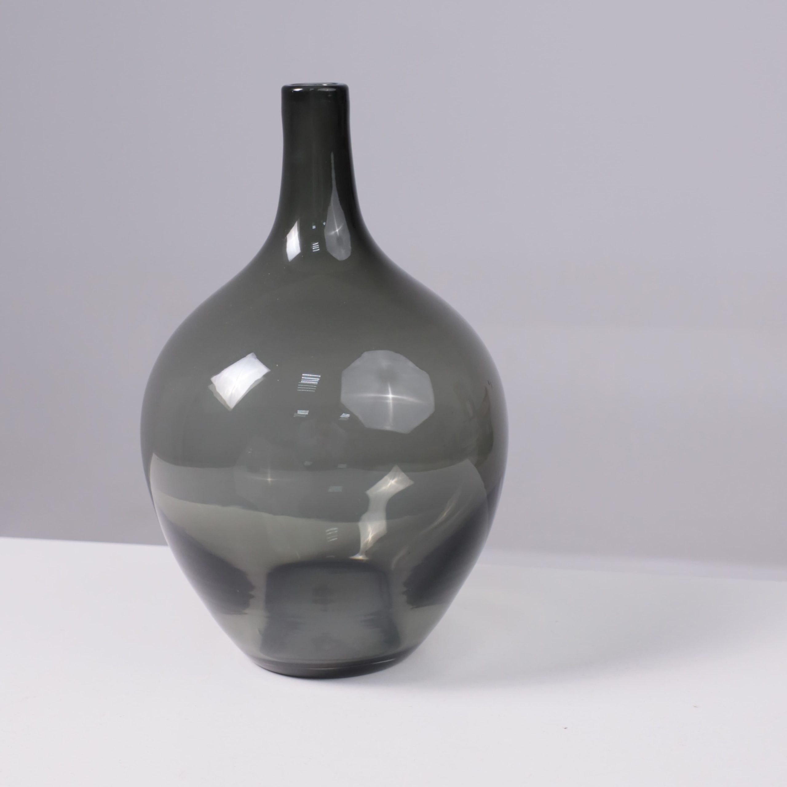 Ваза стеклянная FOAM, дымчатый, 18*29см