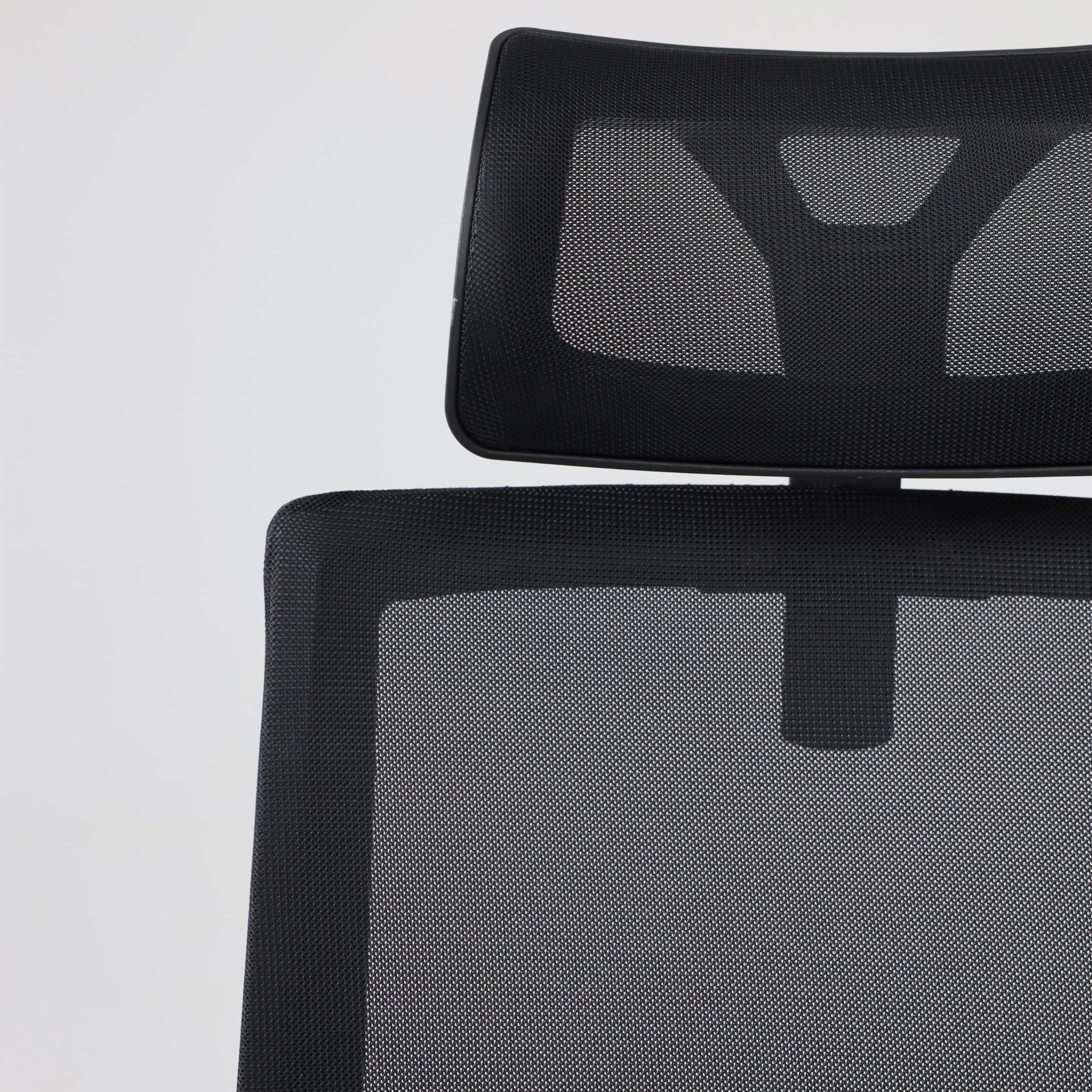 Кресло поворотное PROFIT, черный