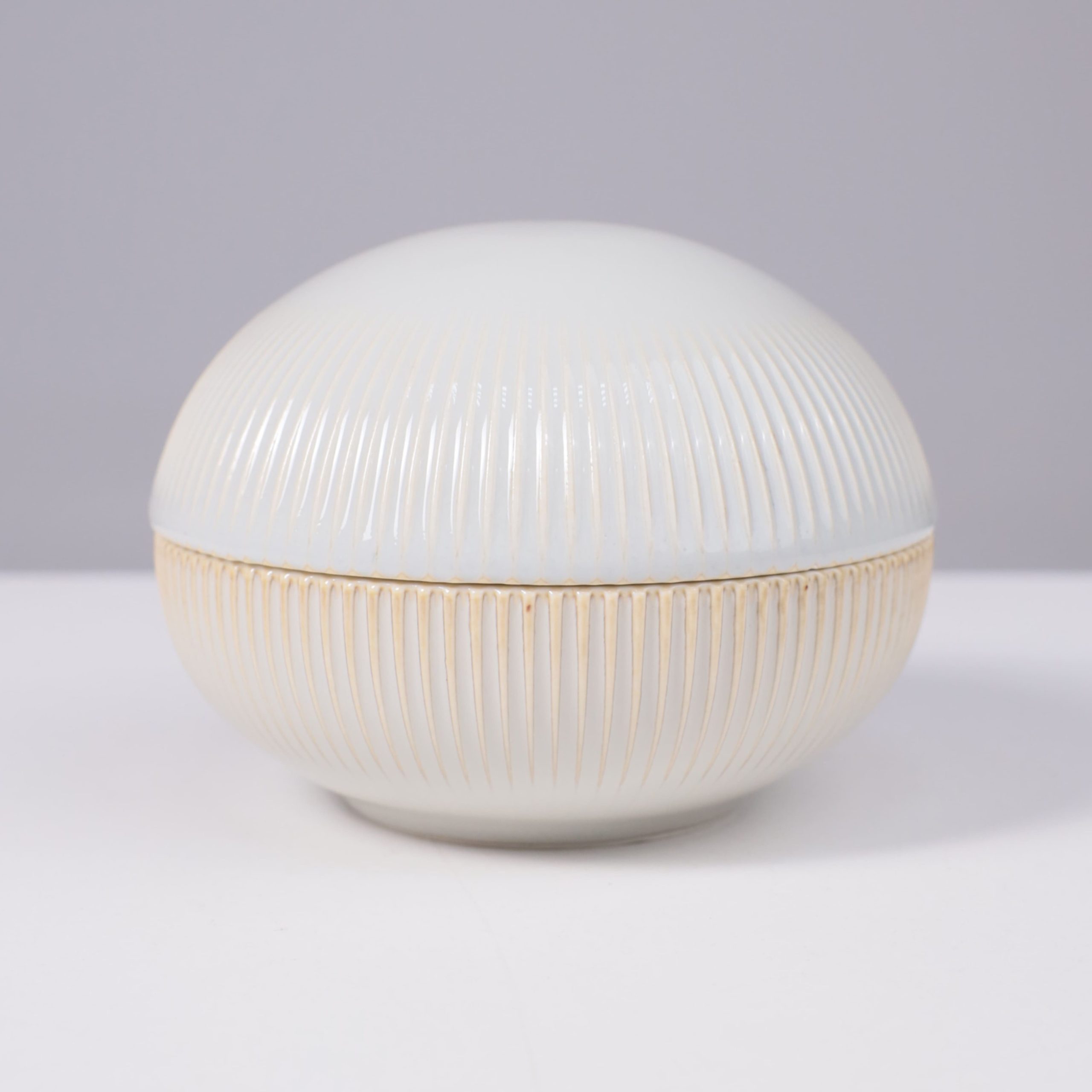 Блюдо-боул с крышкой AURORA, фарфор, айвори, d13*5см