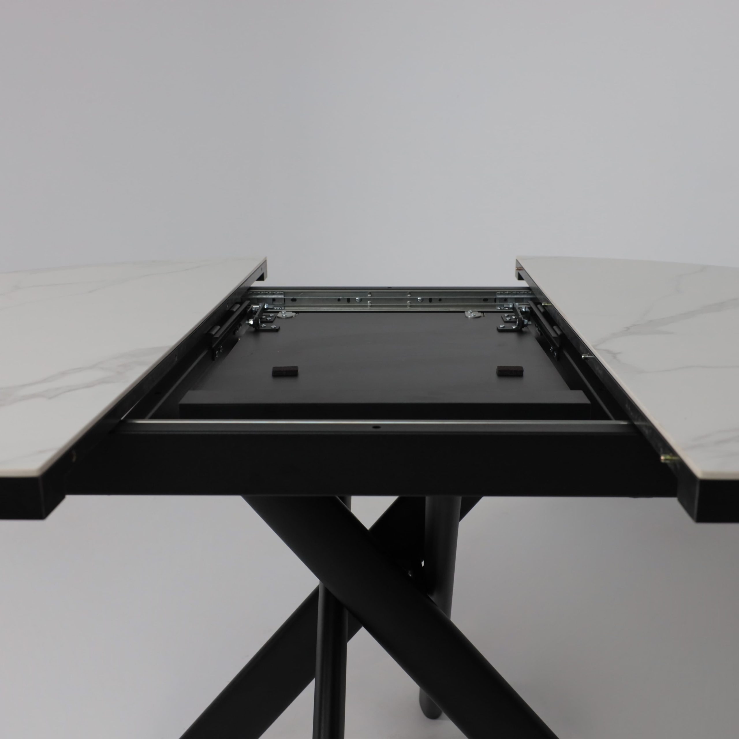 Стол RONALDO-120, круглый раздвижной 120(160), PATAGONOA BIANCO GLOSS PREMIUM CER/Черный