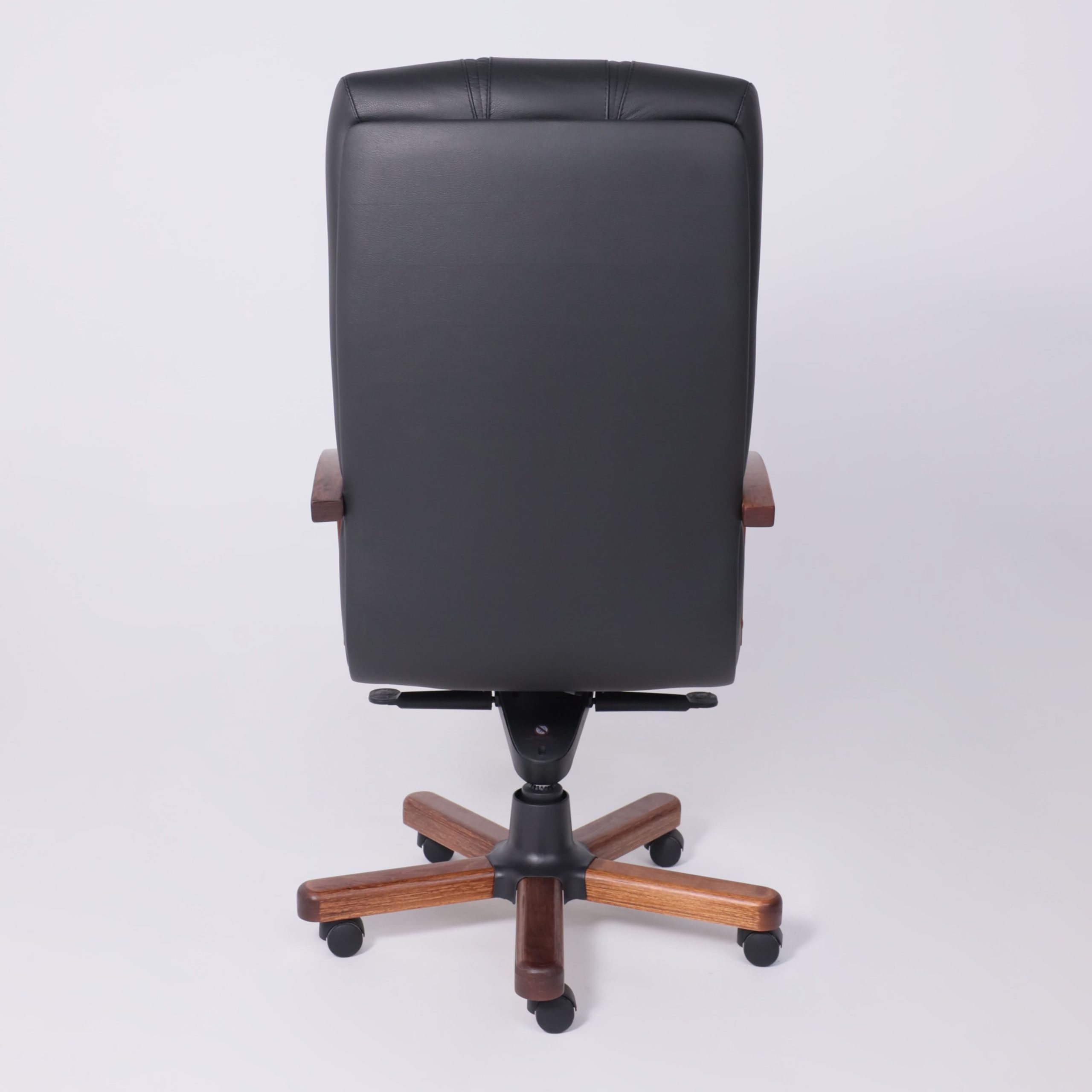 Кресло Атлант экстра (орех светлый) кожа (черная) мультиблок