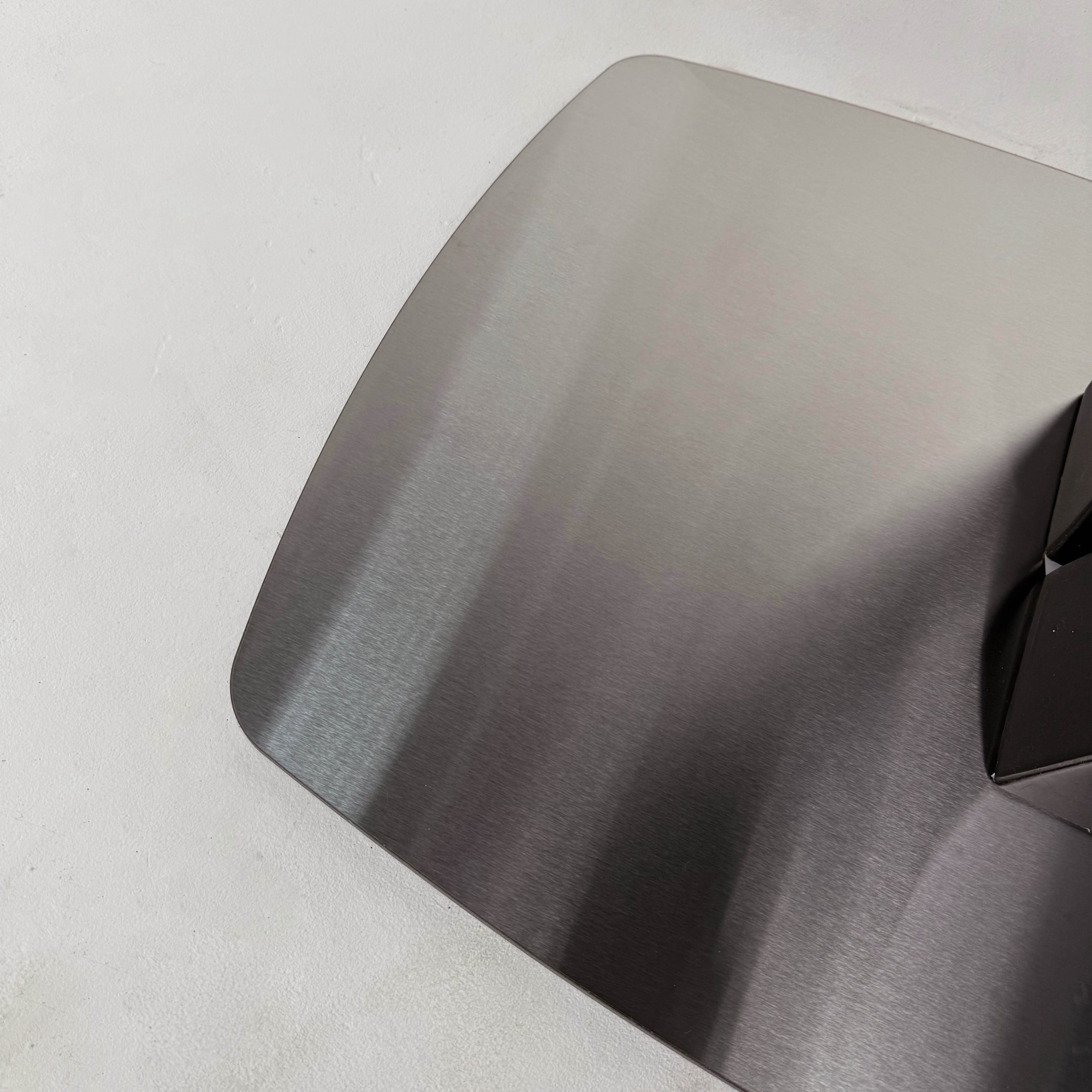 Стол НОТР ДАМ MODERNE, керамика 0 кат. 1400(1800)*850, Камень серый Greys Grey/Черный матовый