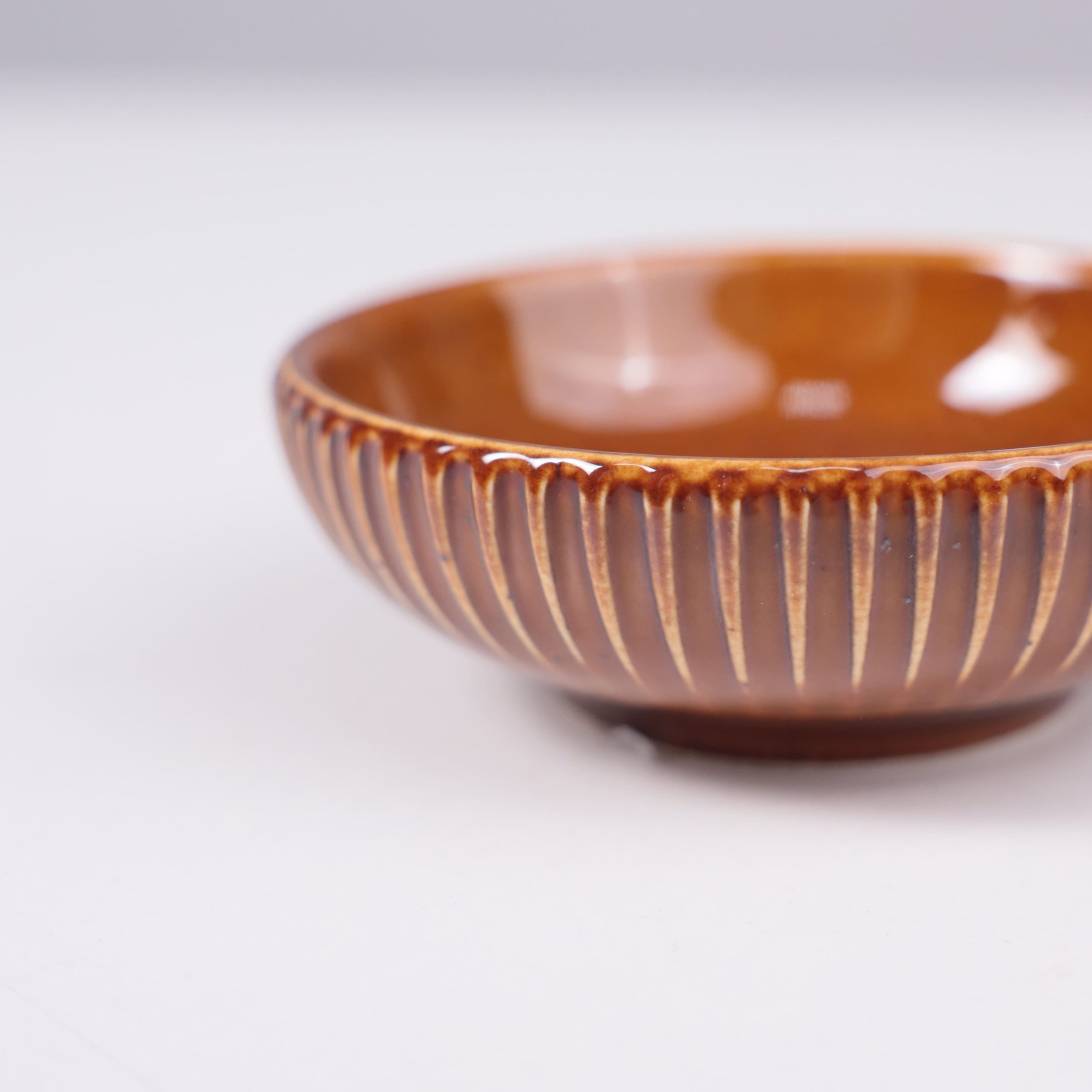 Соусник AURORA, фарфор,каштановый, d7,5*2,3см