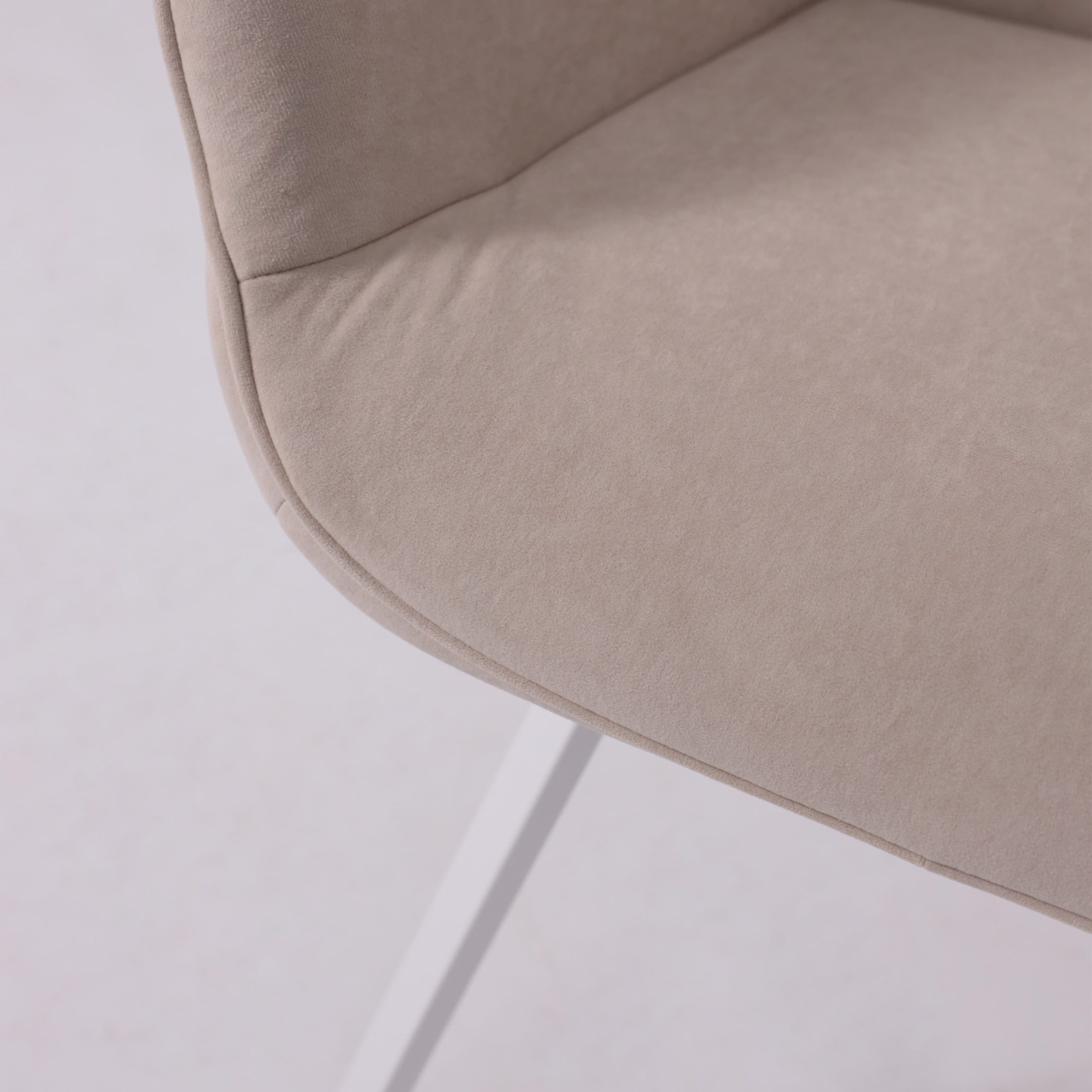 Стул ROMEO SMILE 360, b03 CREAM LUXбелый