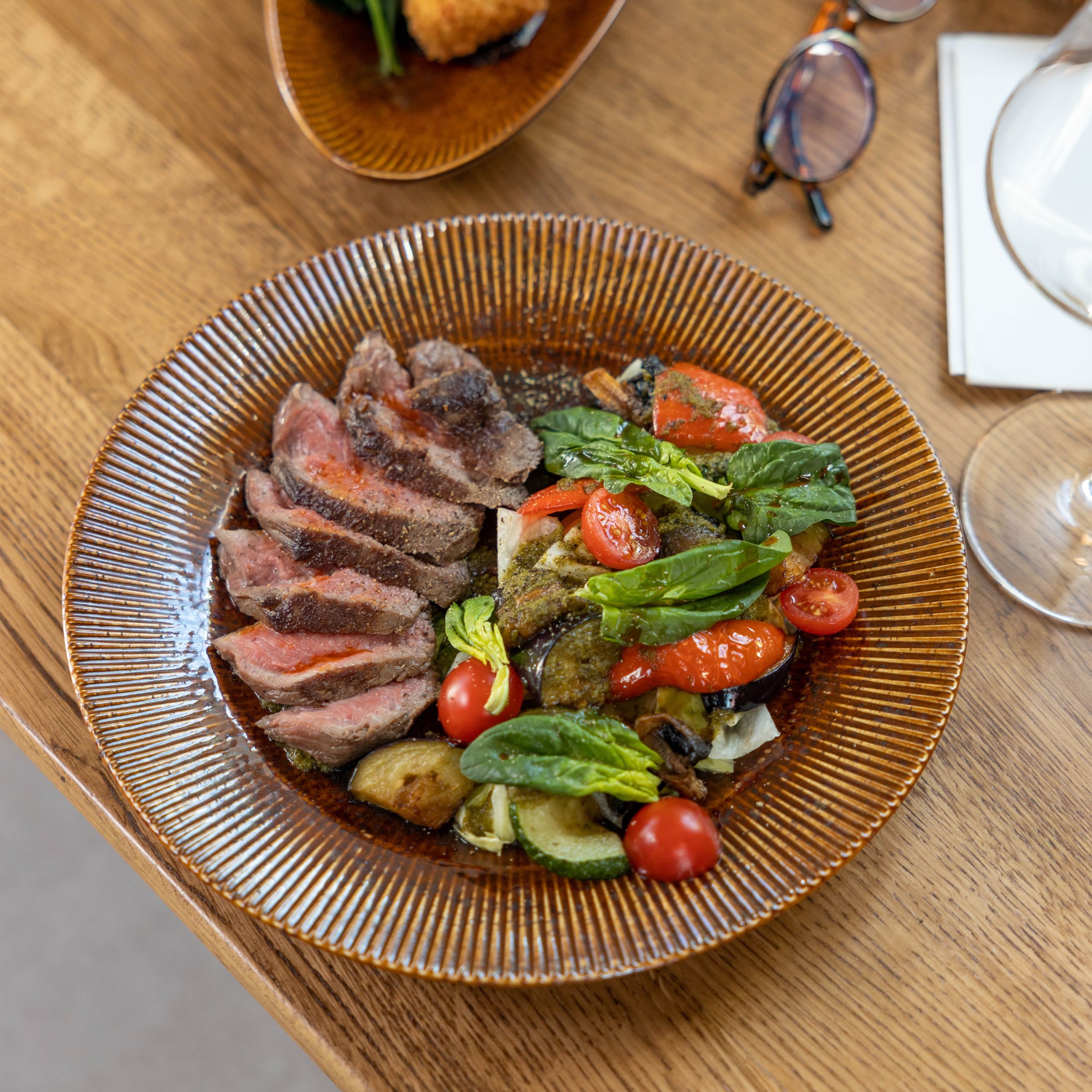 Блюдо AURORA, фарфор, каштановый, d25.5*3см