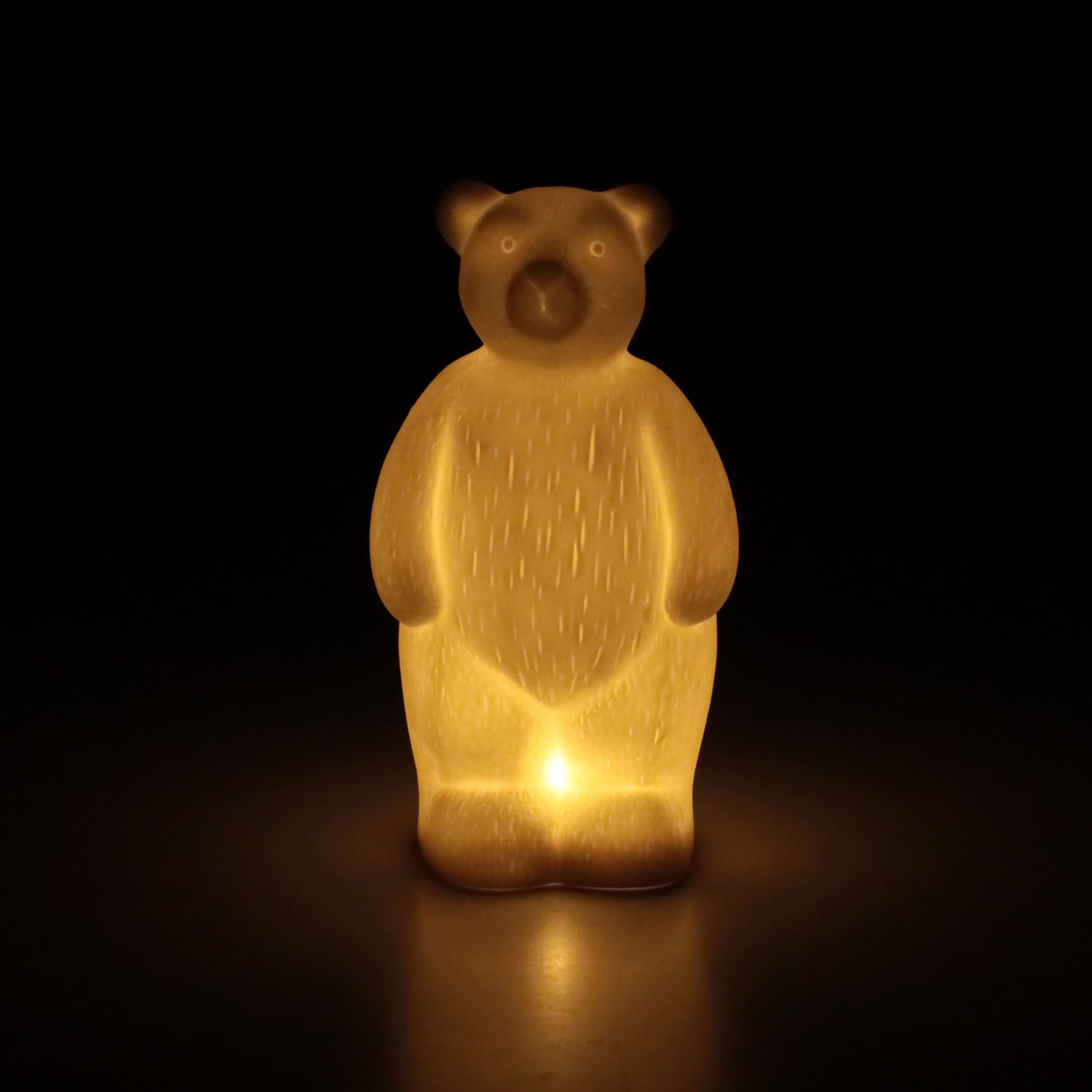 Светодиодный декор AKS тип 9 ( Мишка, керамика 9.5х8х17.8см 1LED, LR44*3 )