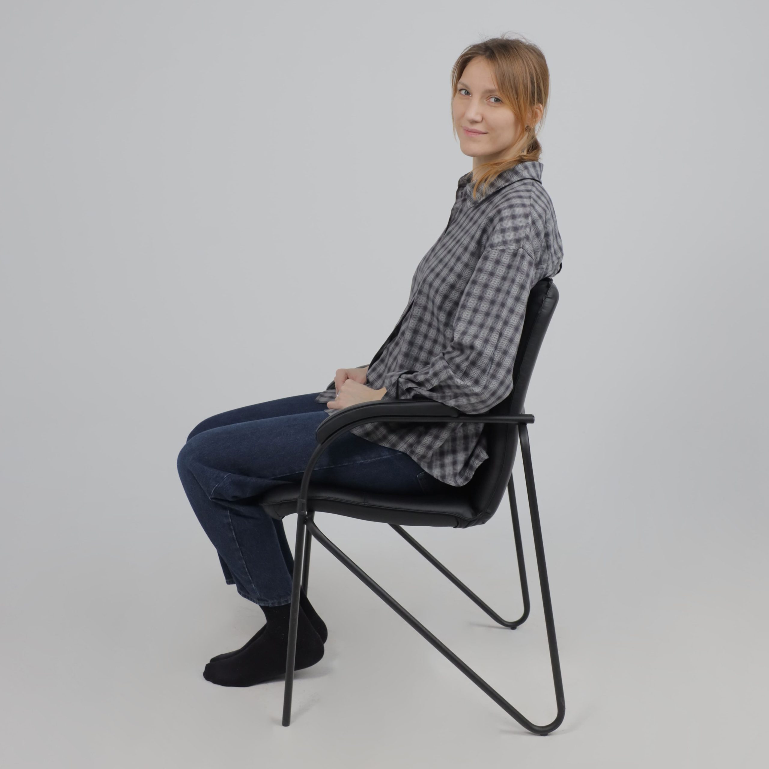 Кресло SAMBA AKS-1, основание черное, Pegasso черный, мягкие подлокотники