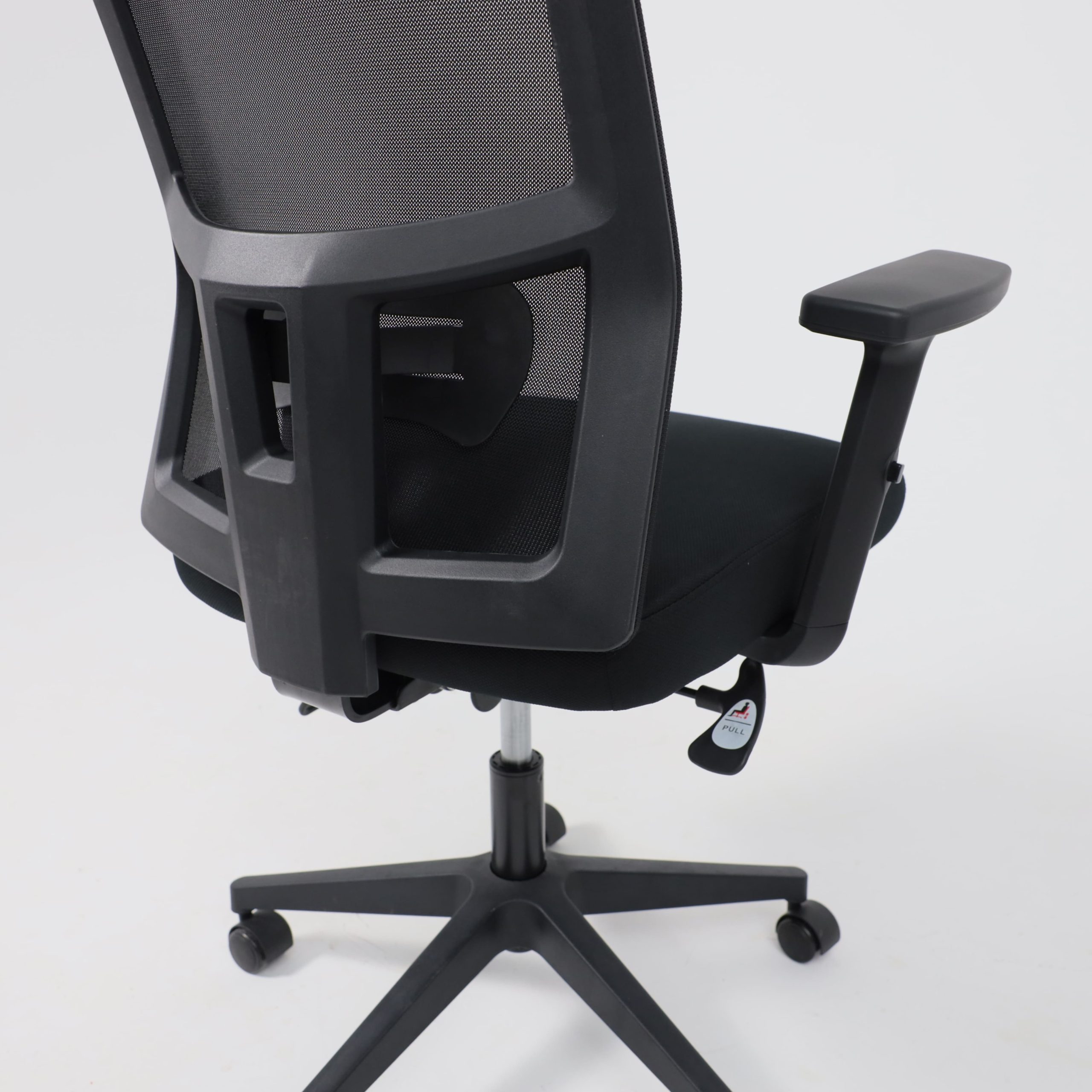 Кресло поворотное PROFIT, черный