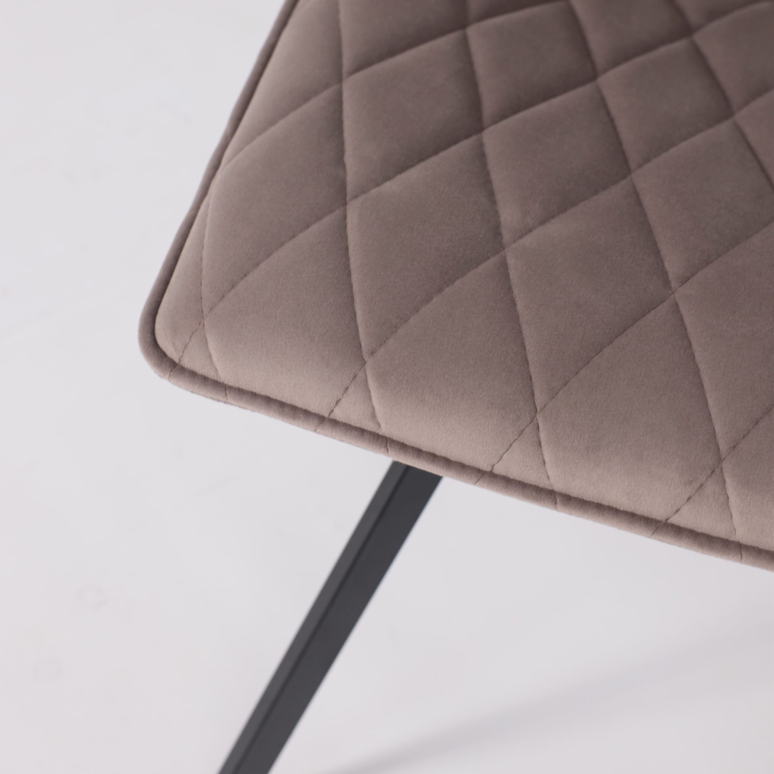 Стул Rafael M-R 360, d05 CAPPUCCINO LUXчерный