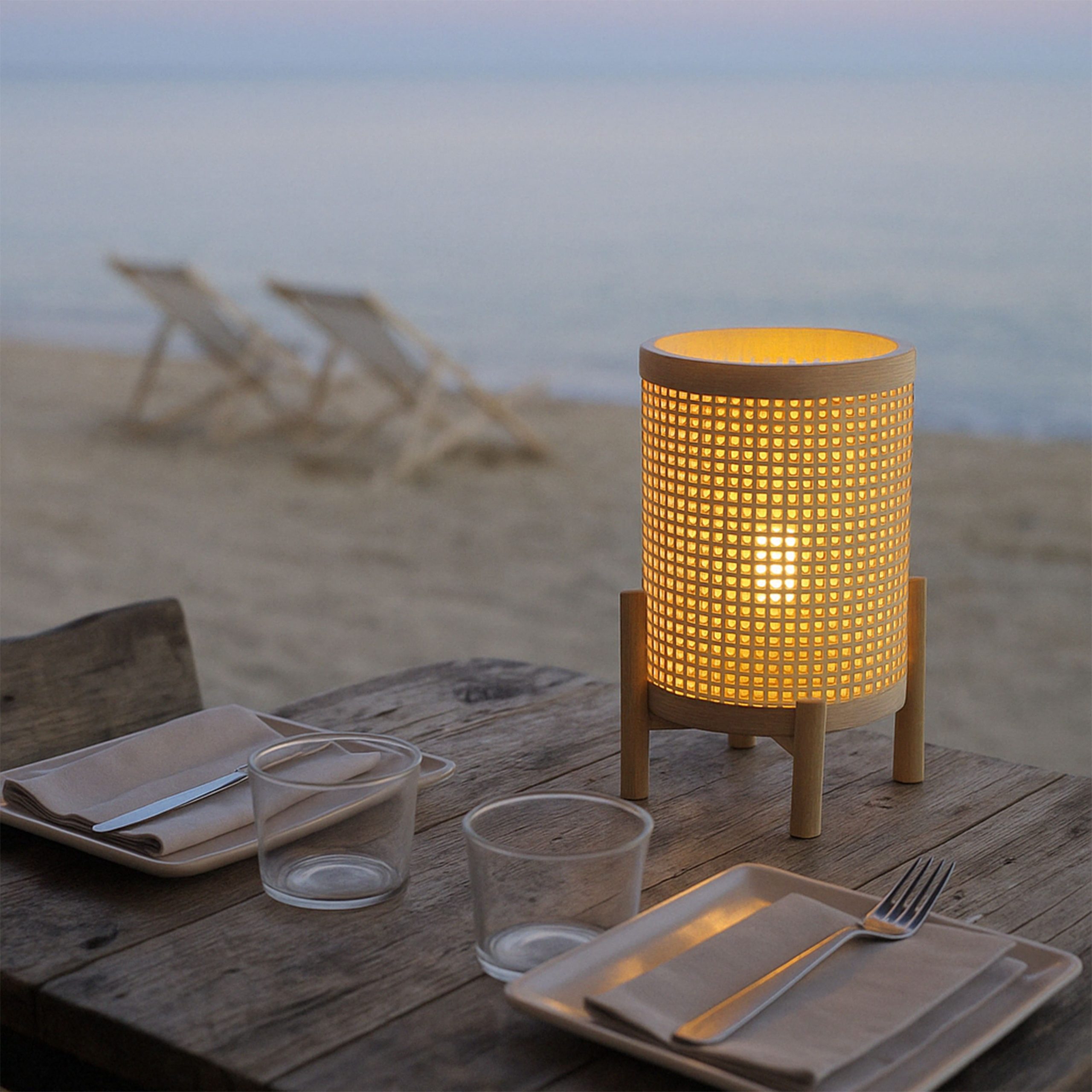 Светильник настольный AKS тип 1 ( 16.8х16.8х23.5см 1LED, 2ААА )