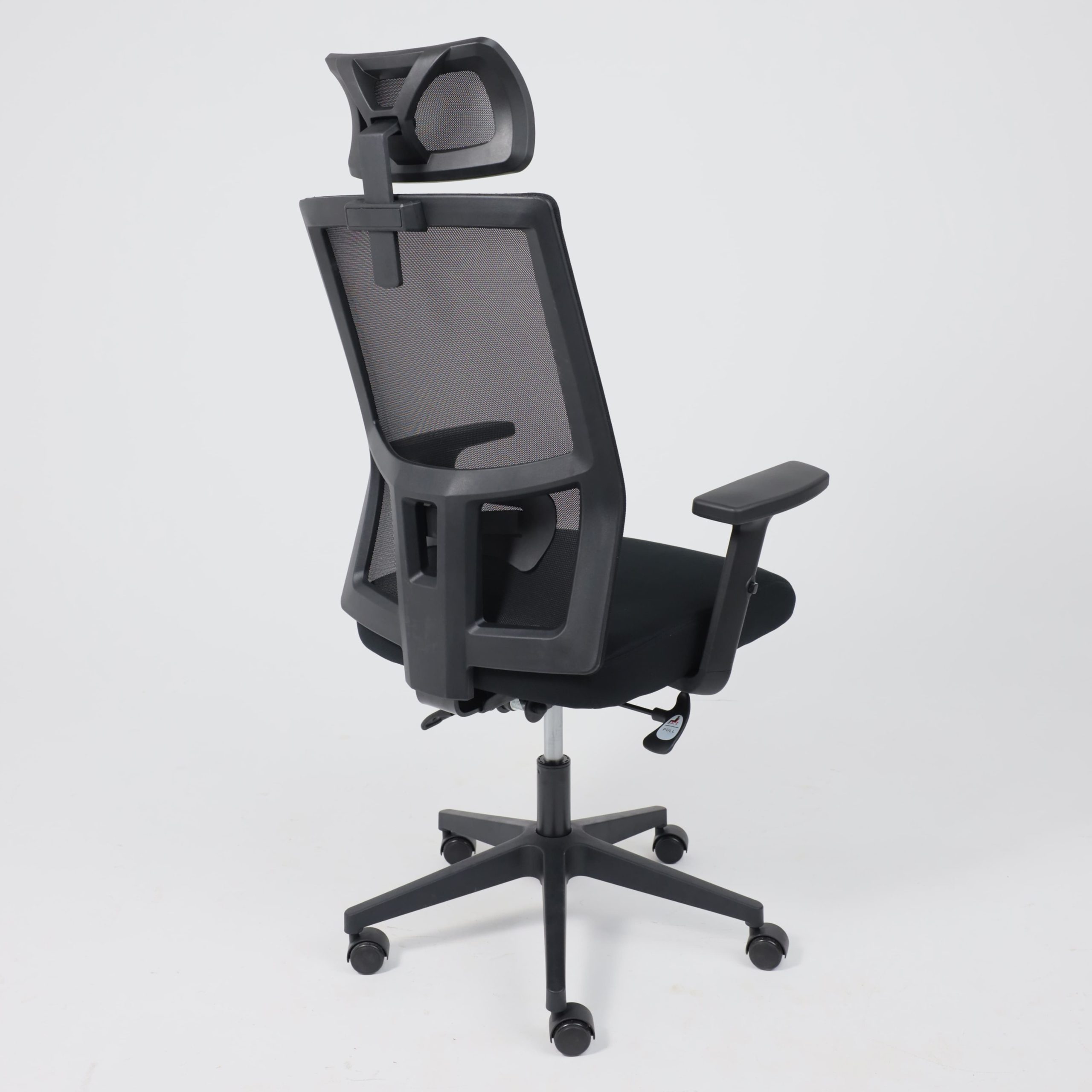 Кресло поворотное PROFIT, черный