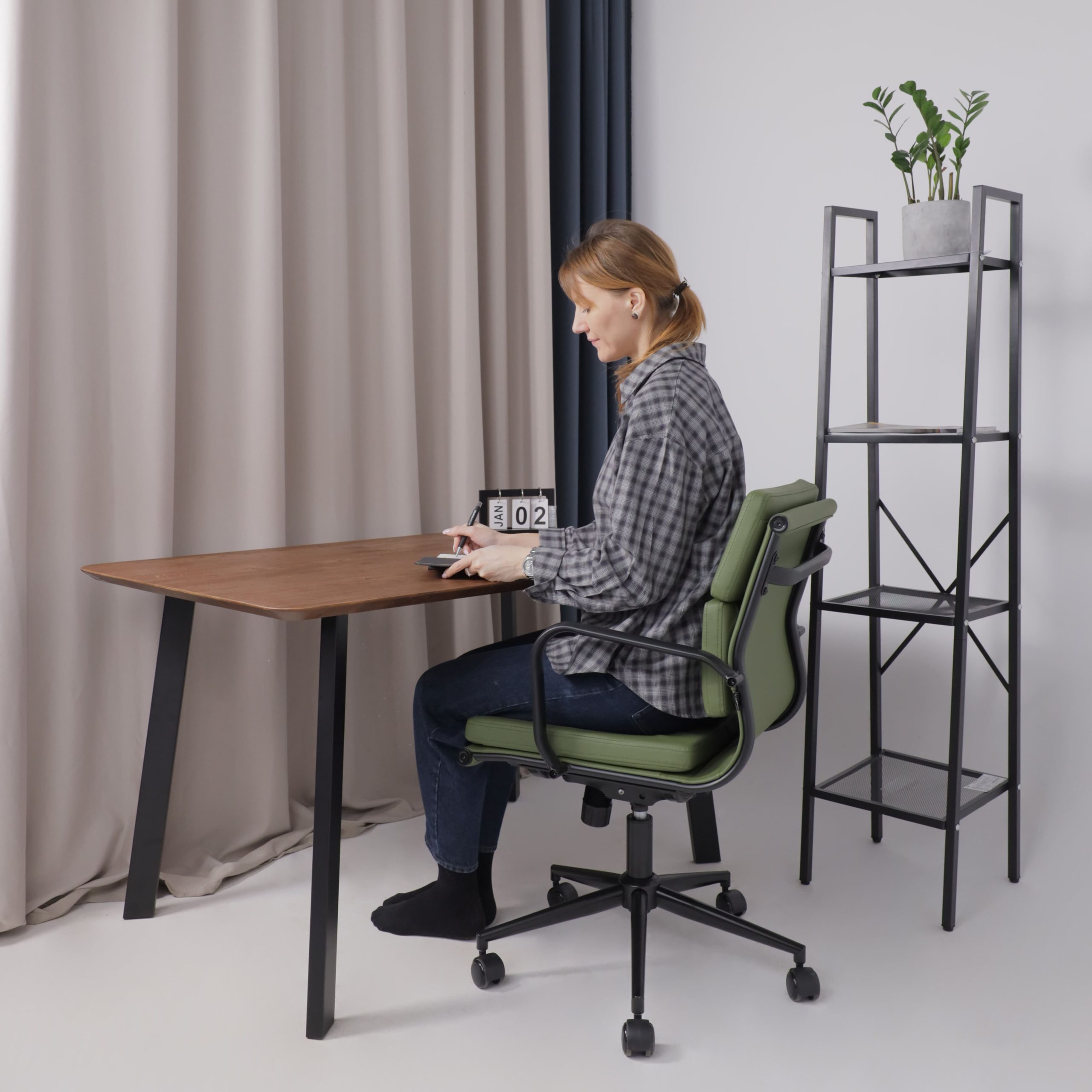 Кресло рабочее INDIGO, LB зеленый/черный