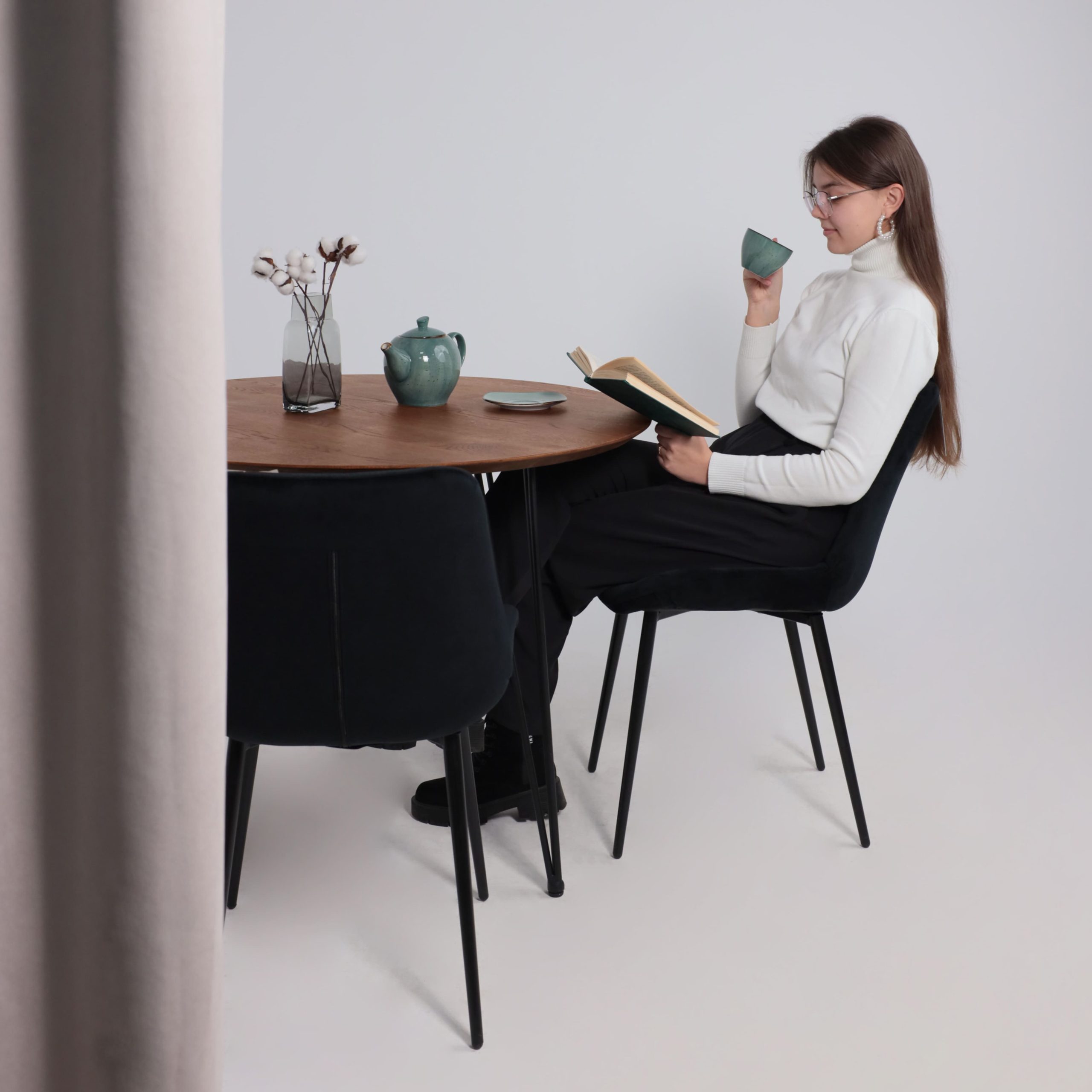 Стол ДЕМАВЕНД, d100*74, дуб натуральный/черный (ПР-4 DSW (Т27) (02) Кс-12)