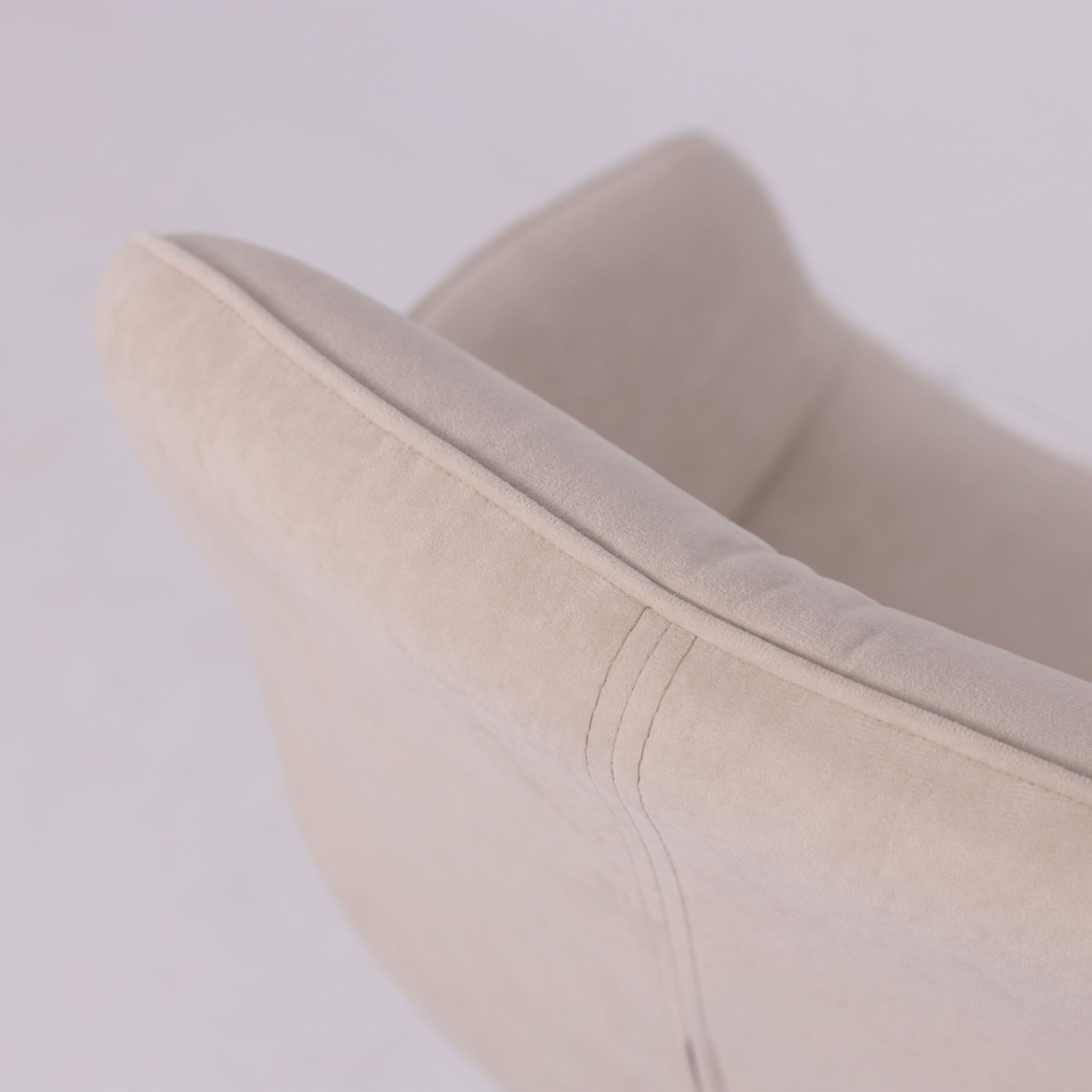 Стул ROMEO SMILE 360, b03 CREAM LUXбелый