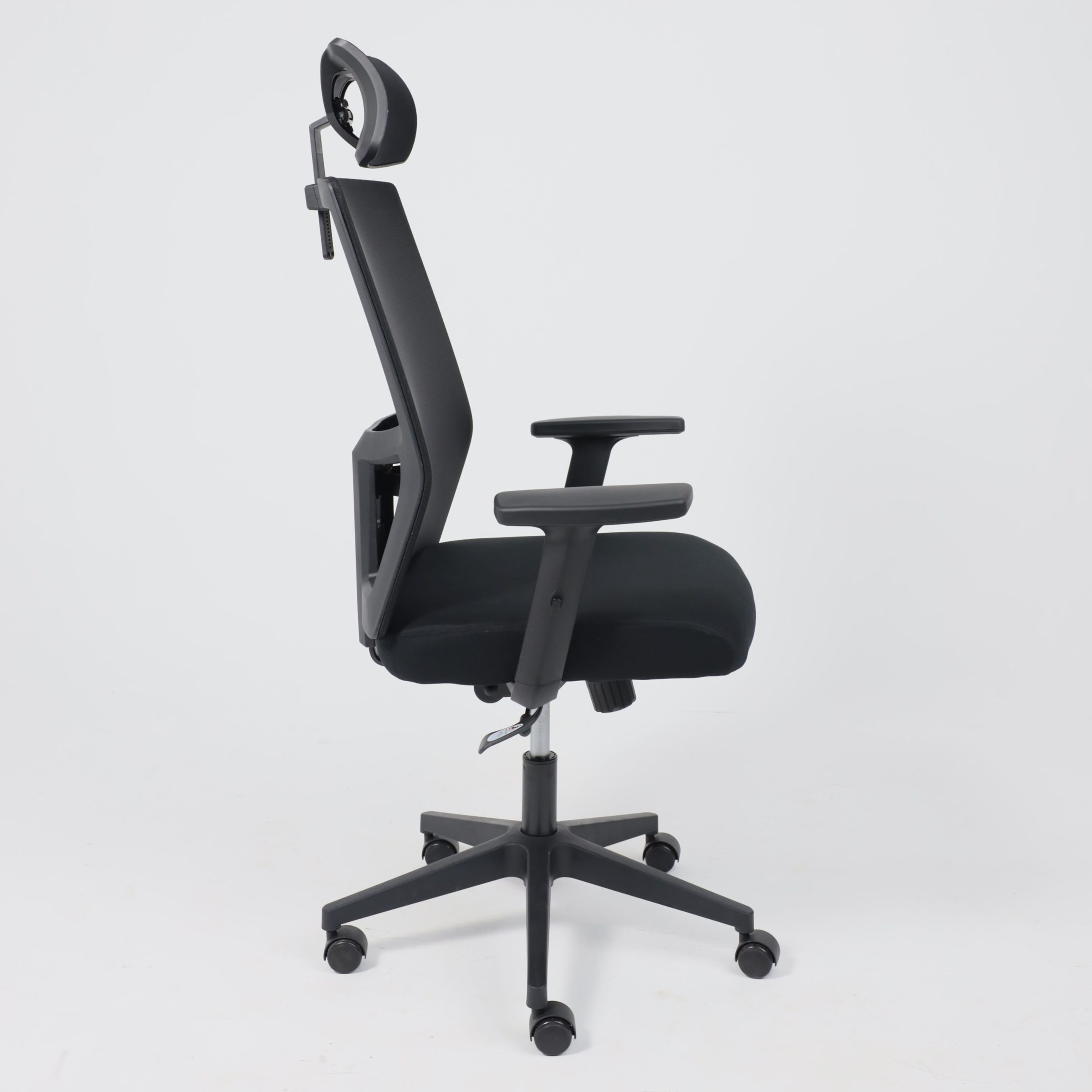 Кресло поворотное PROFIT, черный