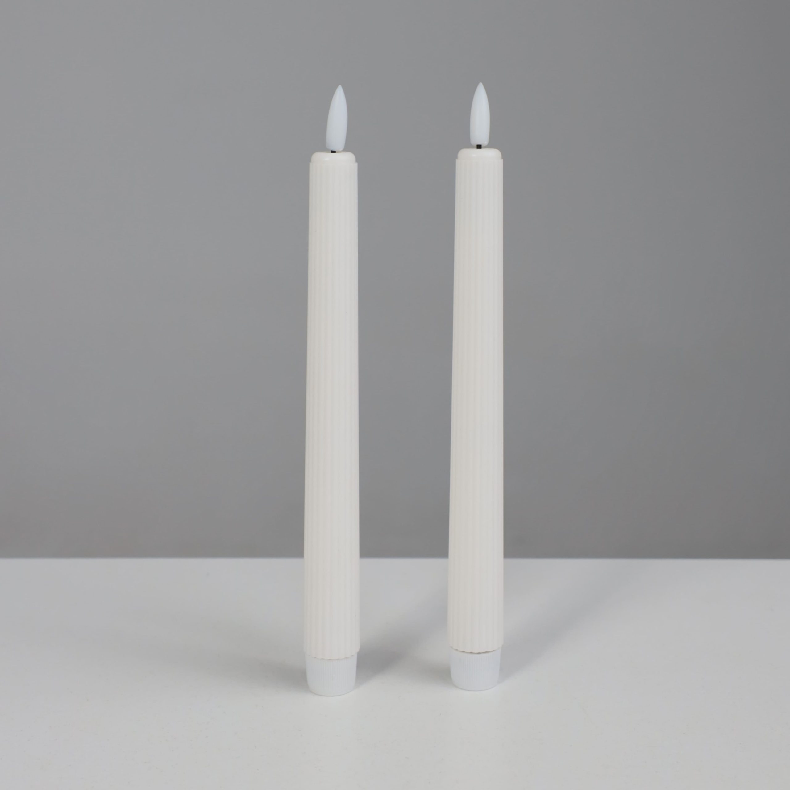 Комплект из электронных свечей AKS тип 2 ( 2 свечи 2.4х25.3см 1LEDх2, 2ААх2 )