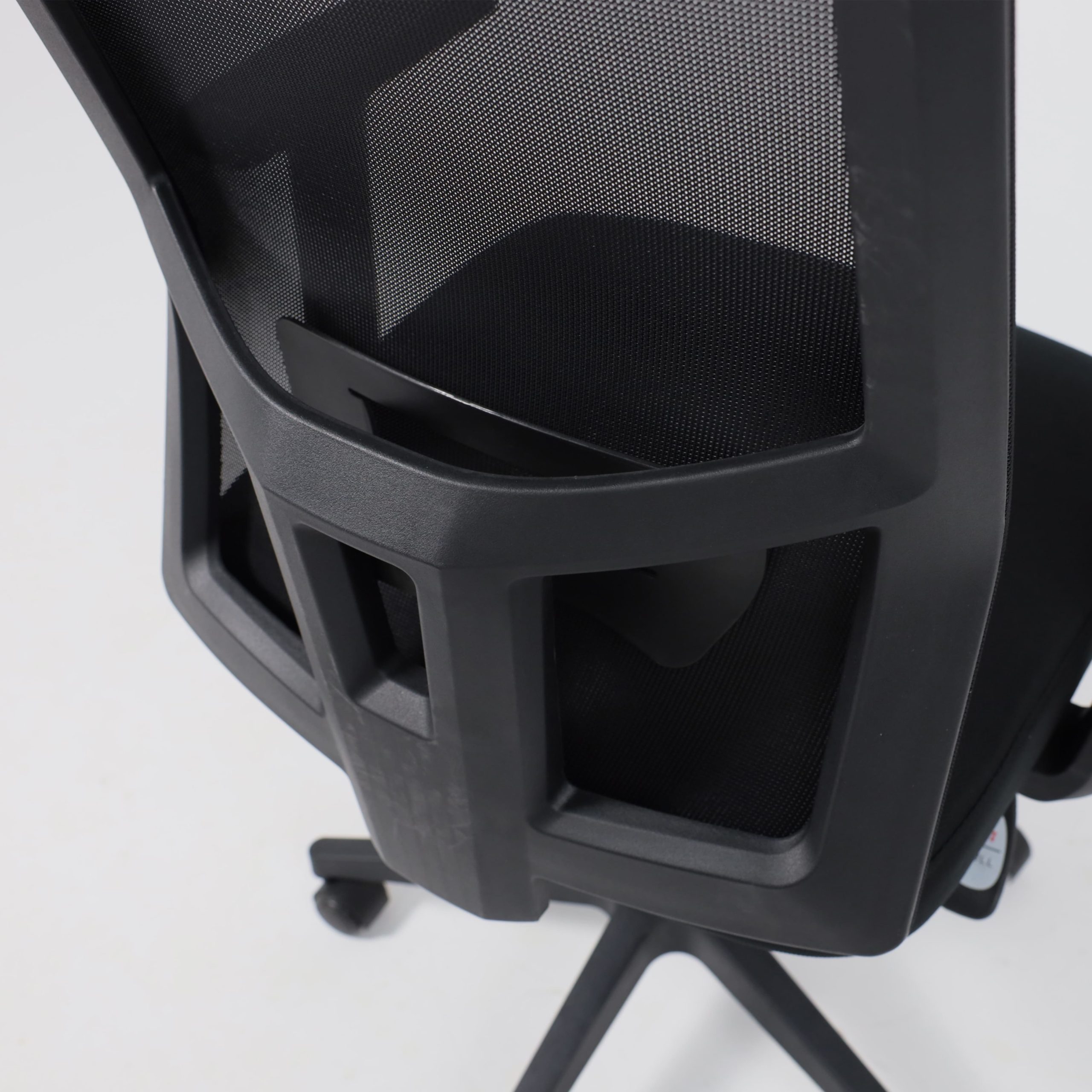 Кресло поворотное PROFIT, черный