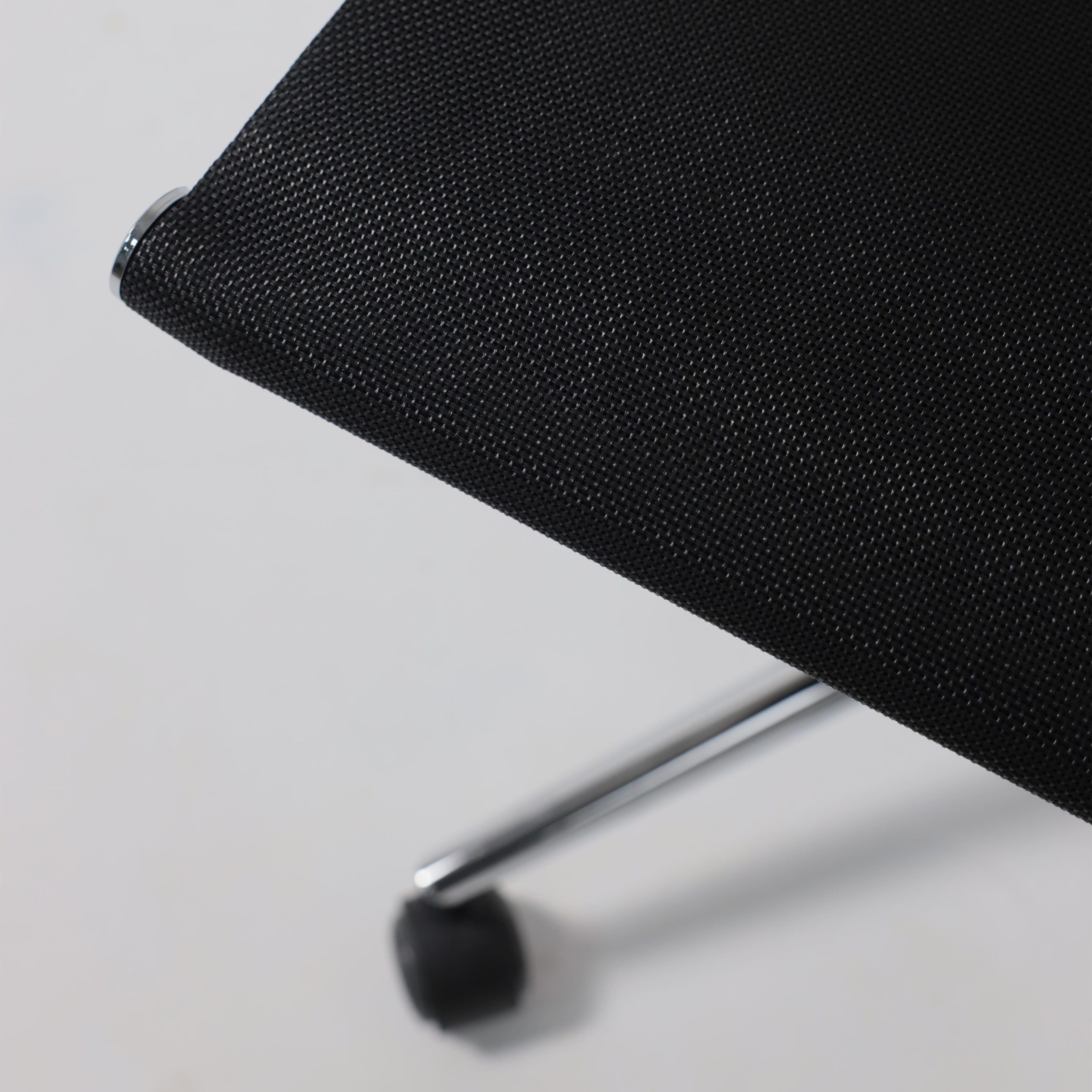 Кресло поворотное MARX, сетка, чёрный