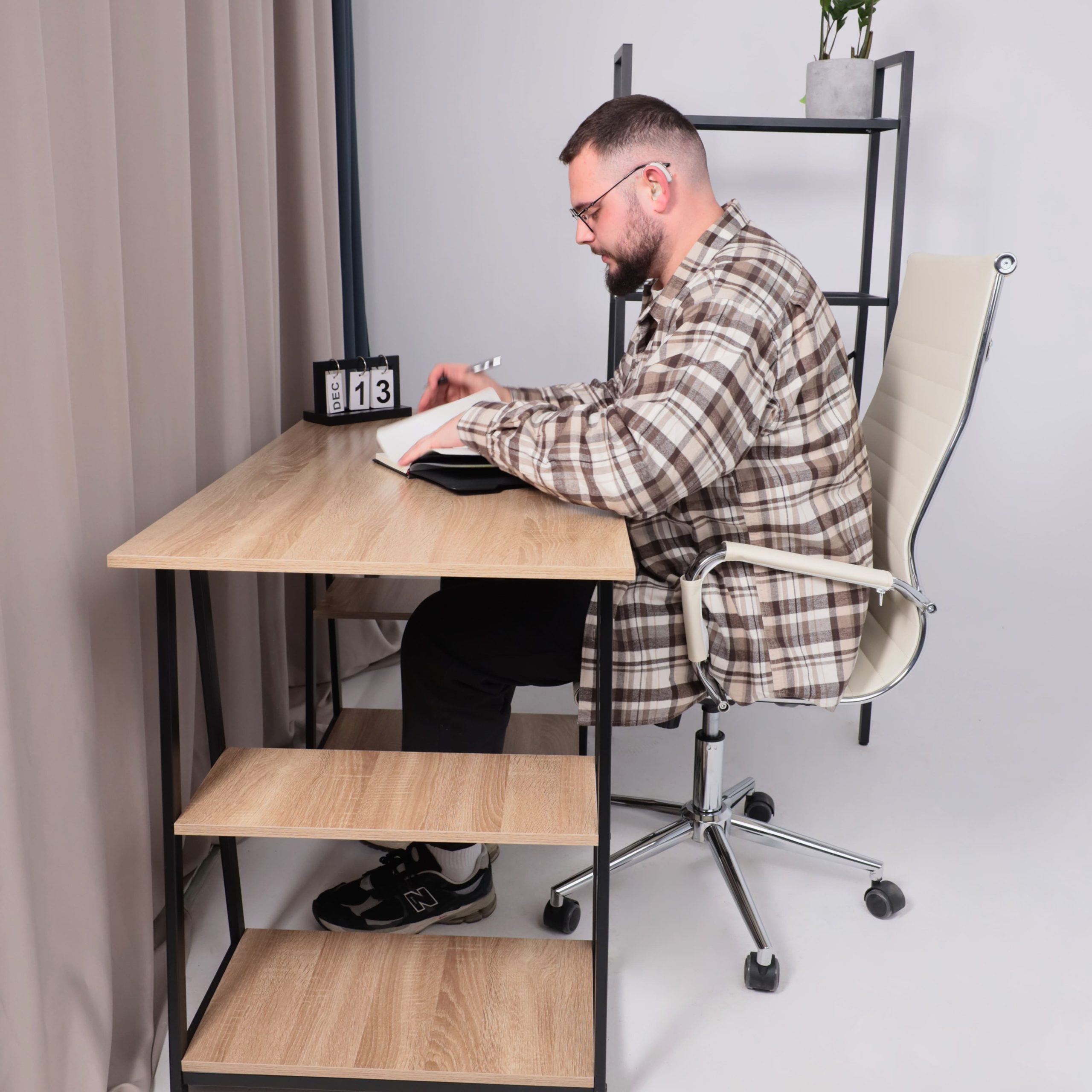 Кресло поворотное EVELIN, экокожа, кремовый