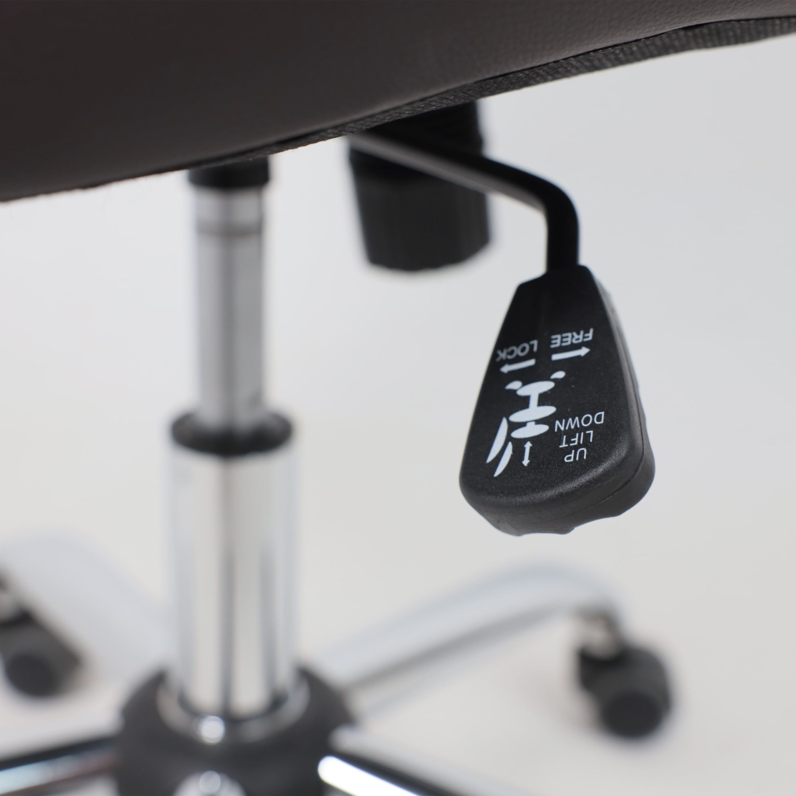 Кресло рабочее, поворотное RICHARD, коричневый