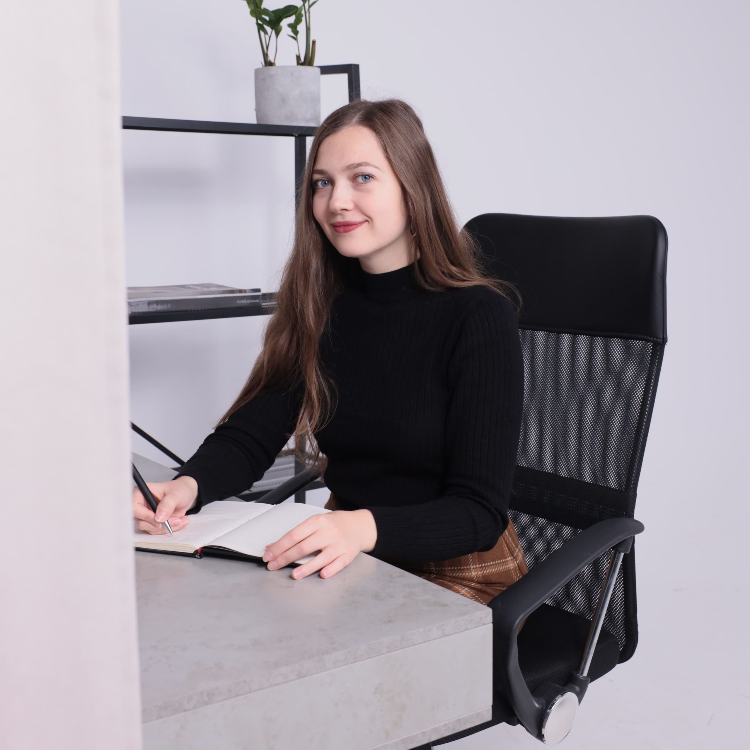 Кресло поворотное ARIA, черный, РБ