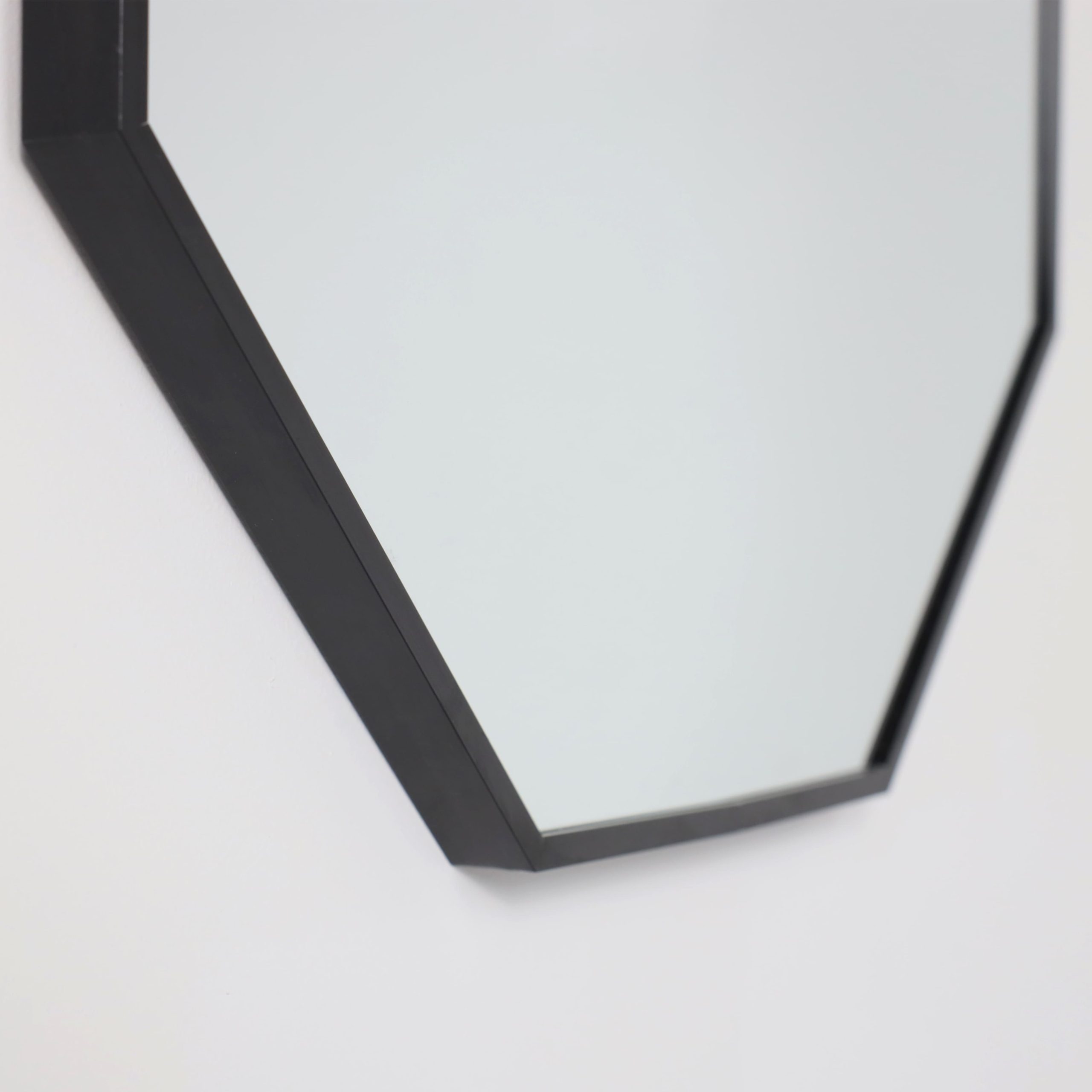 Зеркало подвесное RADIANT,600*600, черный